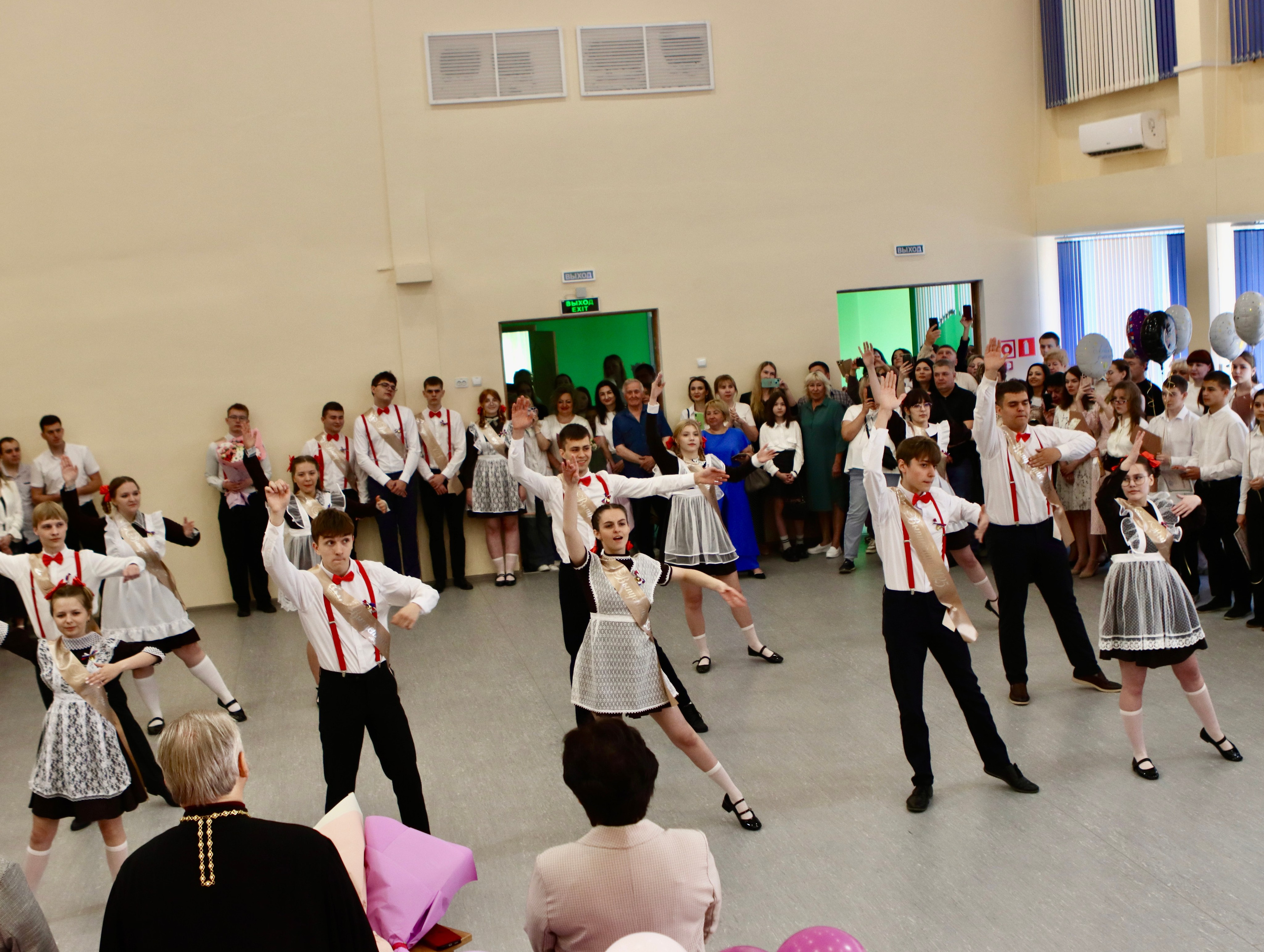 Школьный выпускной. Фотограф в Курске Смирнов Евгений