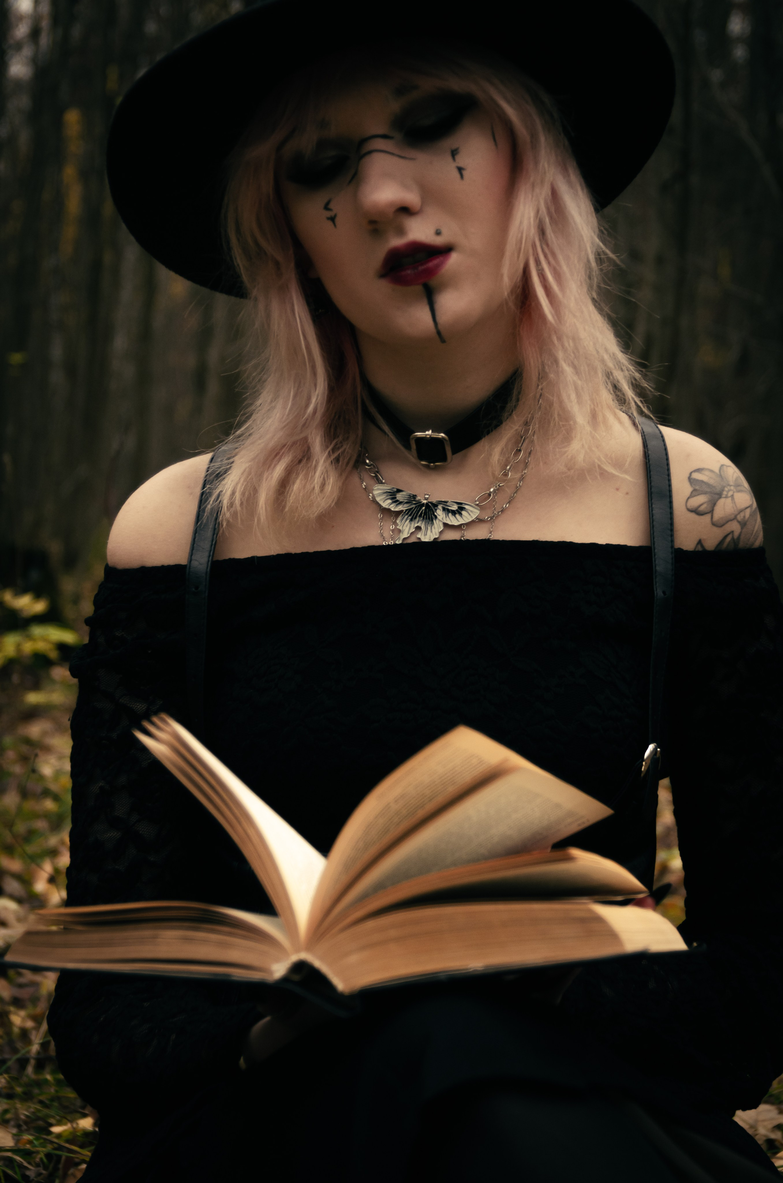 Прогулка ведьмы. Фотосессии по мотивам сказок и фильмов — Катерина Исауленко. СПб