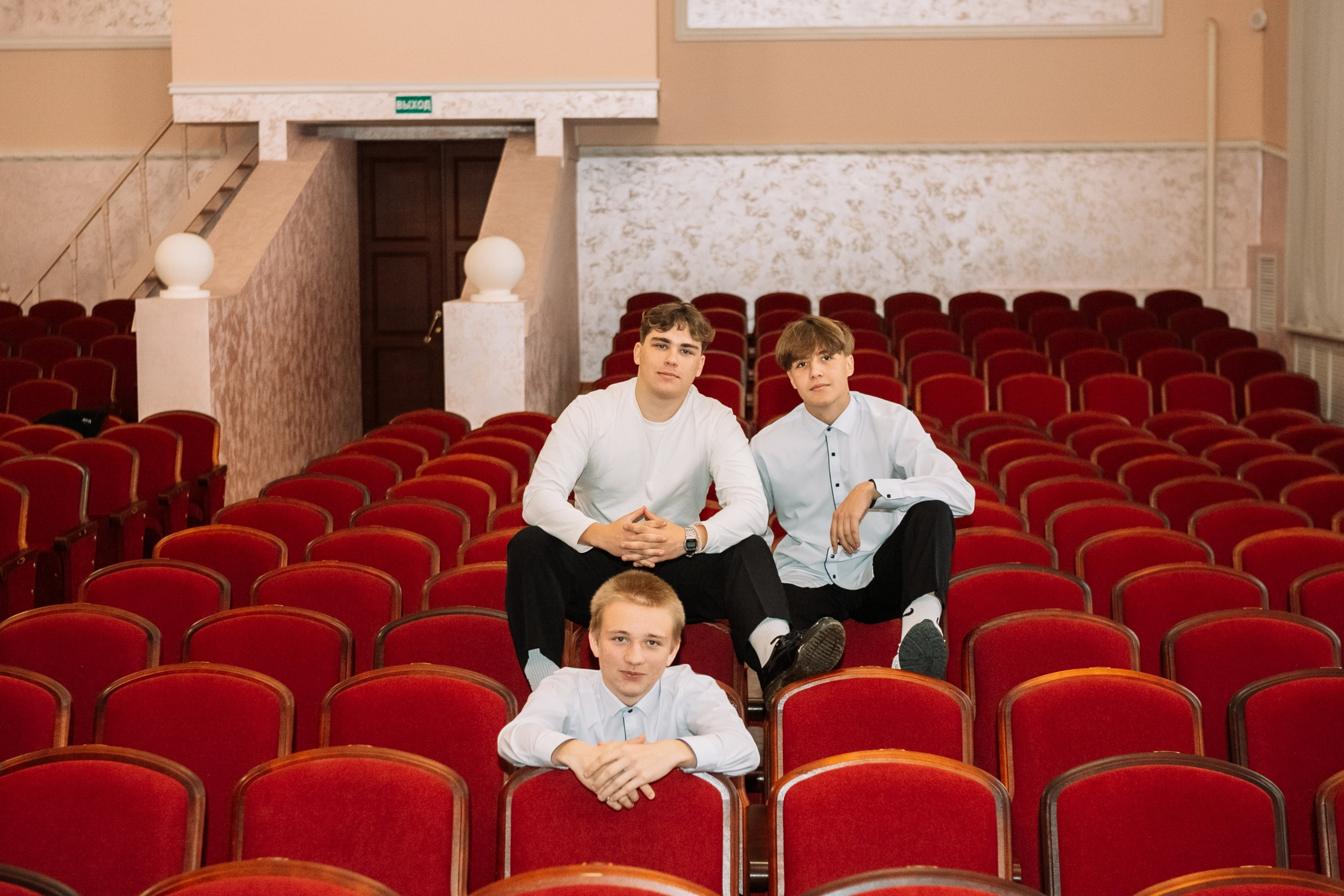 Съемка в РДК — Нижнедевицк 11Б. Выпускные альбомы Воронеж от Веры Соколовой