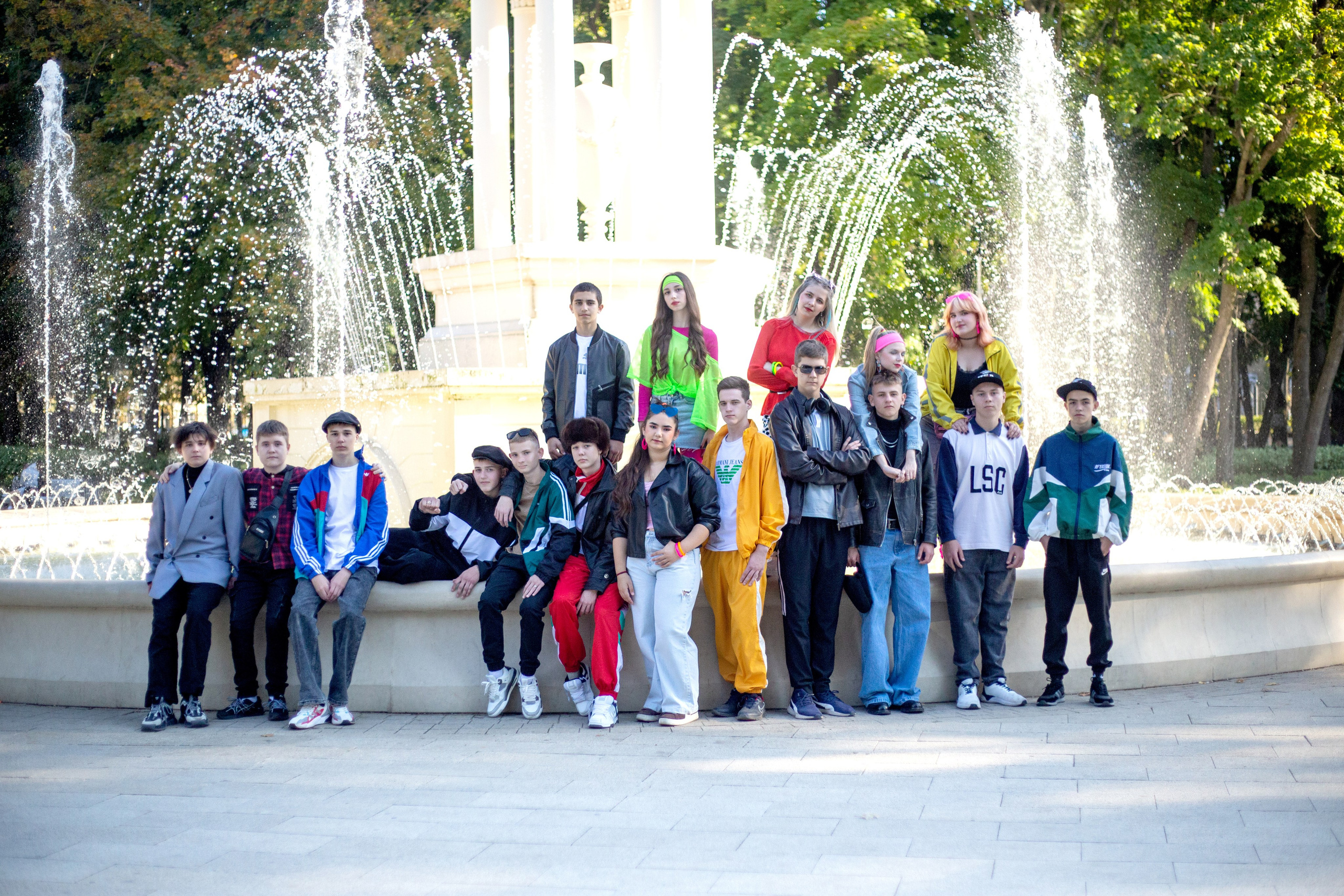 Курбатовская СОШ — в стиле 90-х парк Орленок. Выпускные альбомы Воронеж от Веры Соколовой