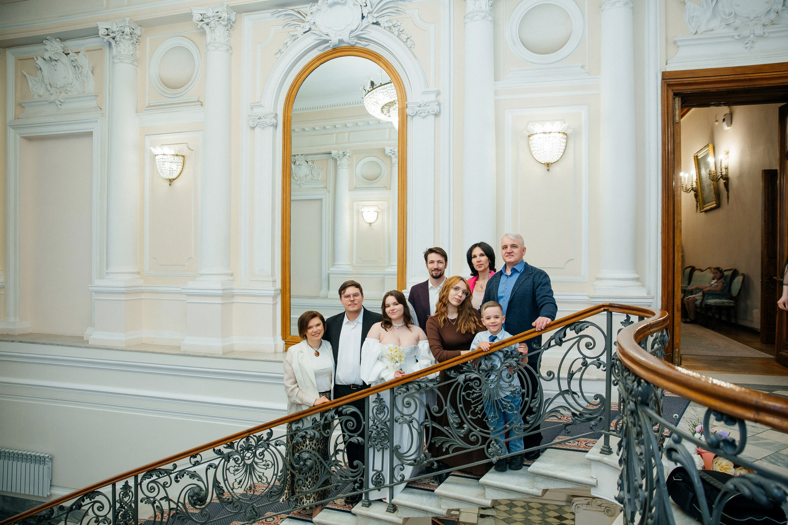 Съемка в отеле и регистрация прохладным майским днем. Свадебный фотограф в Санкт-Петербурге Вика Стукачева