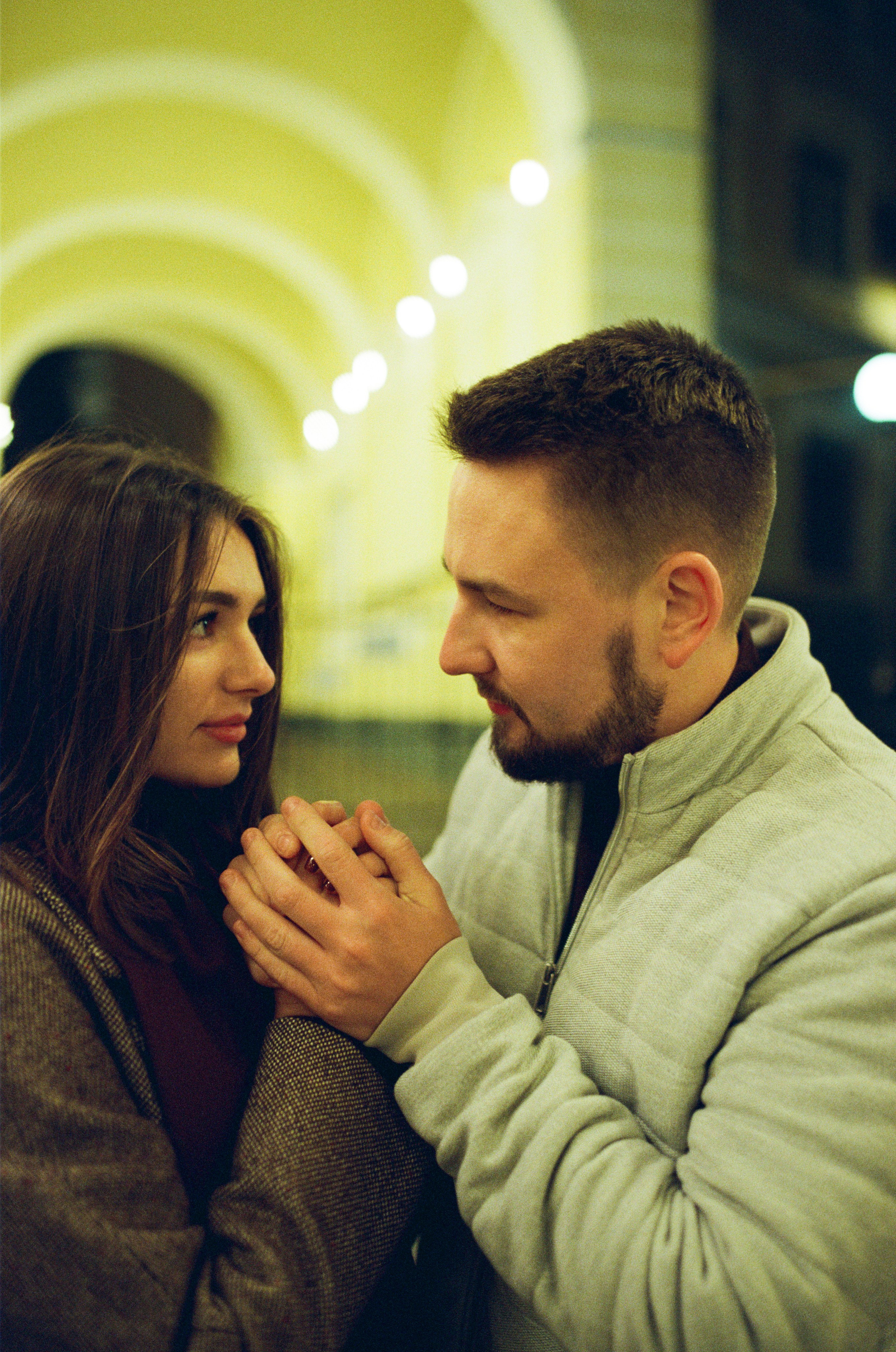 Вероника и Василий. В уютных переулках Москвы. Цифра и плёнка. Настя Оленченко, портретный/семейный фотограф на цифру и плёнку Москва