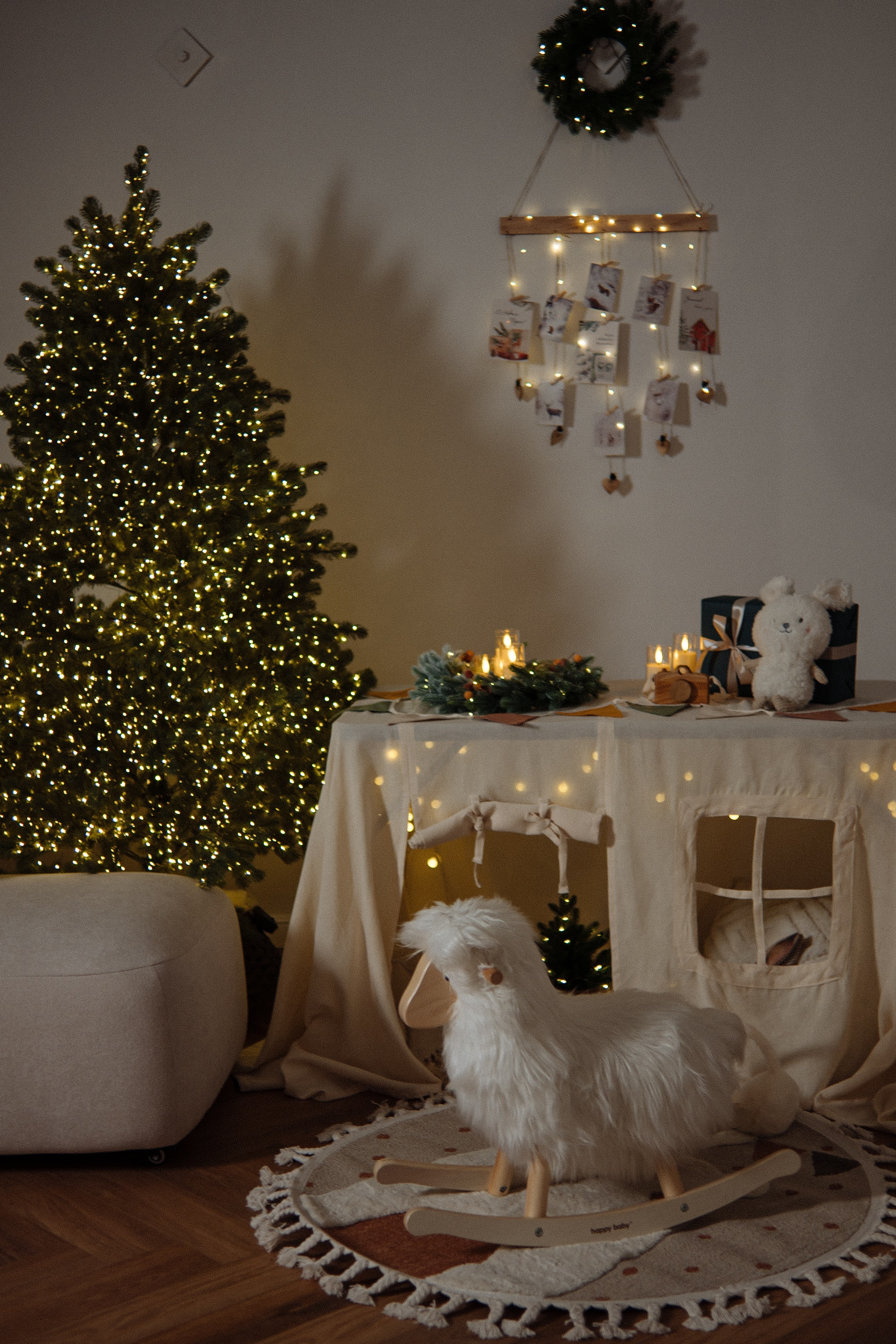 Новогодние декорации в зале AURA. AURA Фотостудия в Нижнем Новгороде