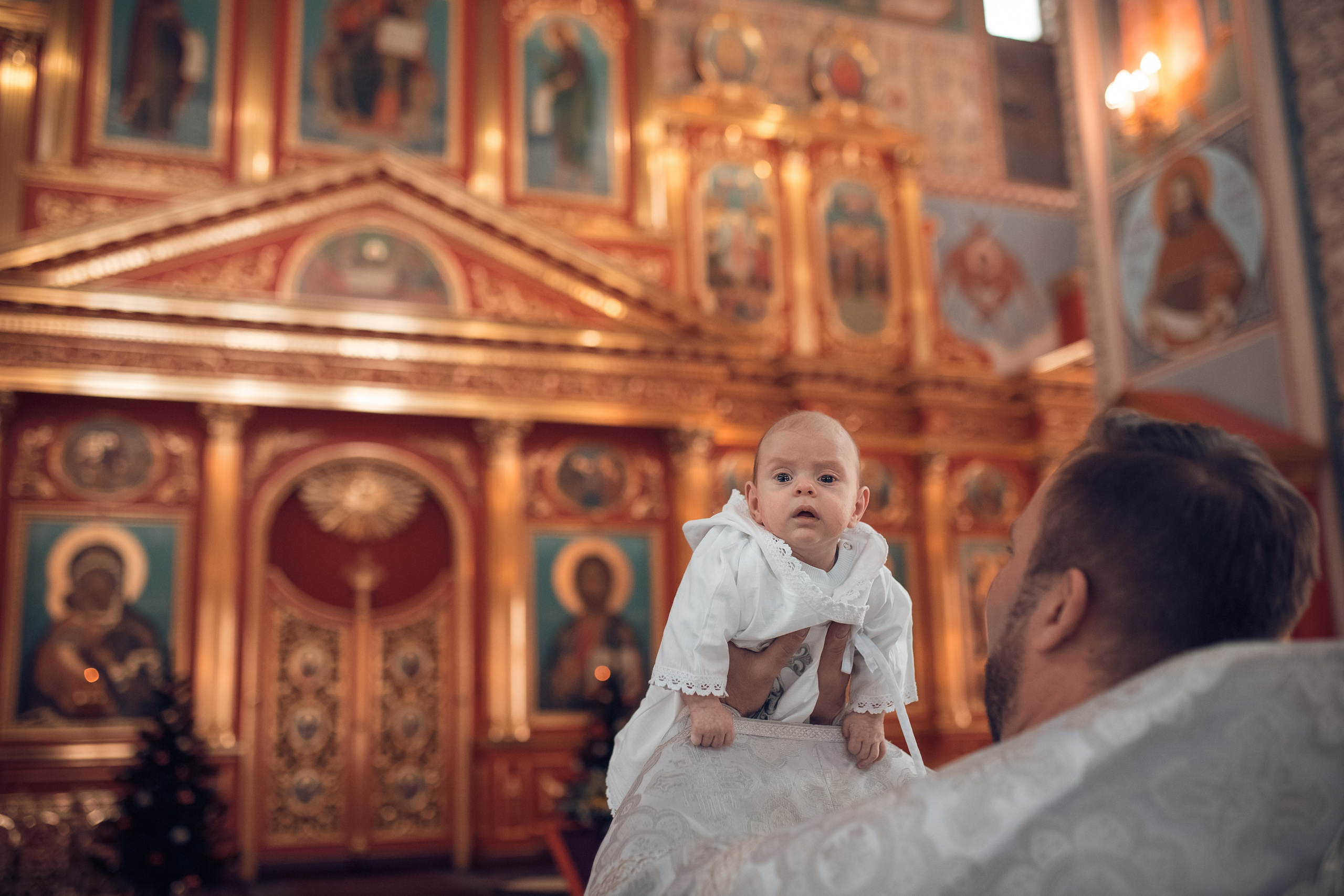 Крещение младенца Руслана в храме Георгия Всеволодовича. Екатерина Крапивина фотограф церковных Таинств в Нижний Новгороде