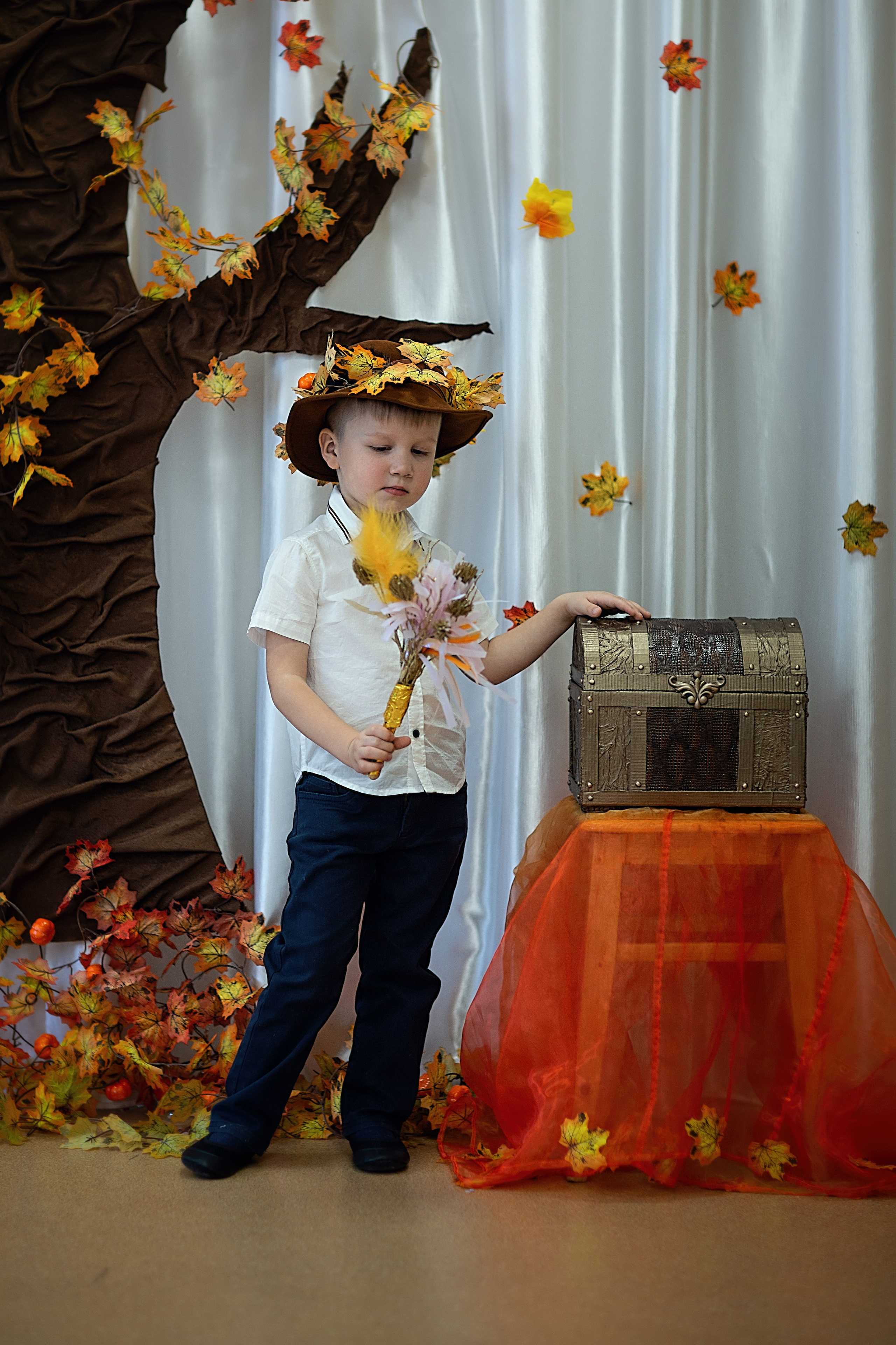 Волшебный зонтик осени_2023 год. Семейный фотограф в Санкт-Петербурге