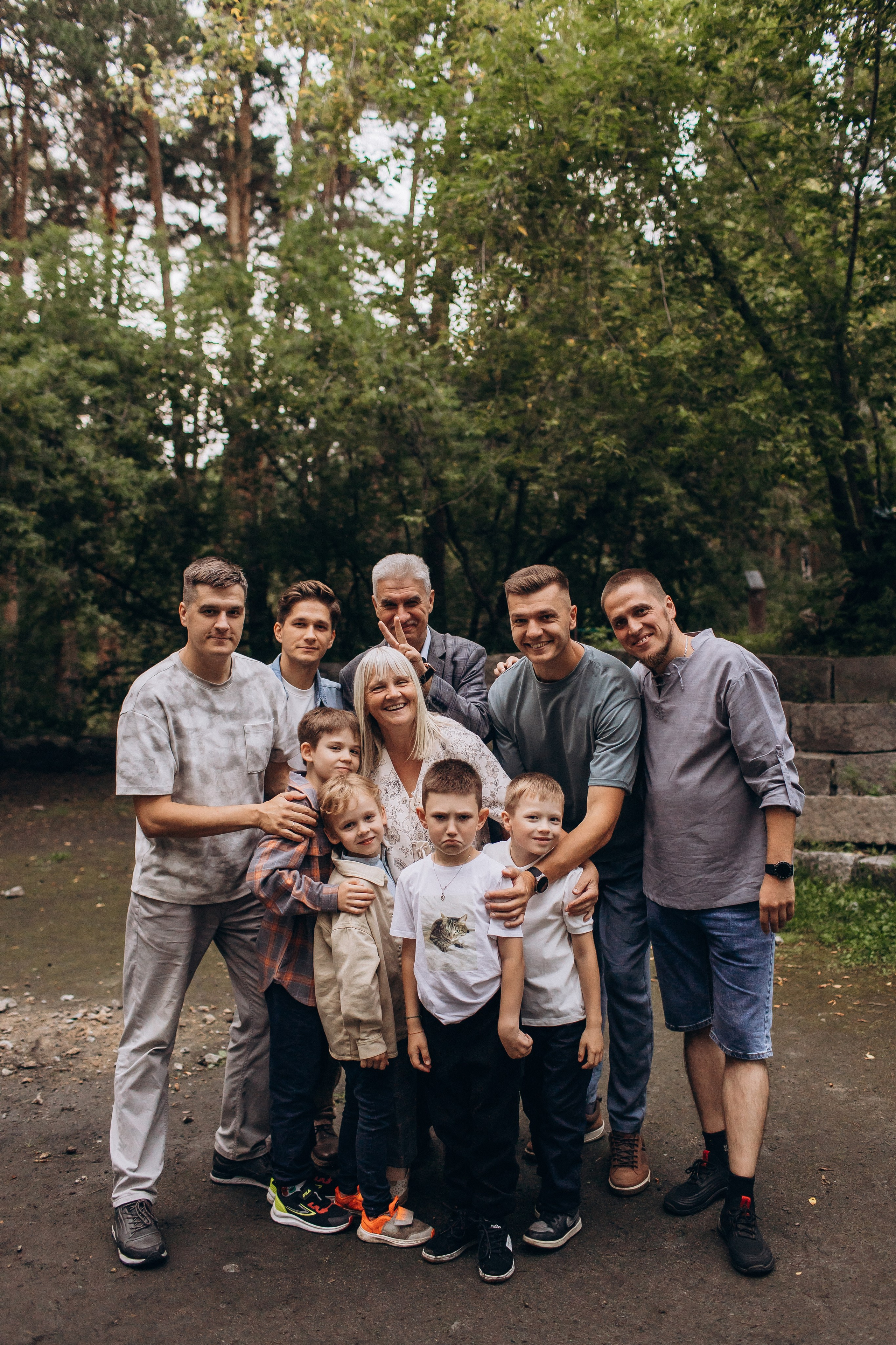 Большая семейная фотосессия на Каменных палатках. Семейная съемка — это красивый способ признаться своей семье в любви