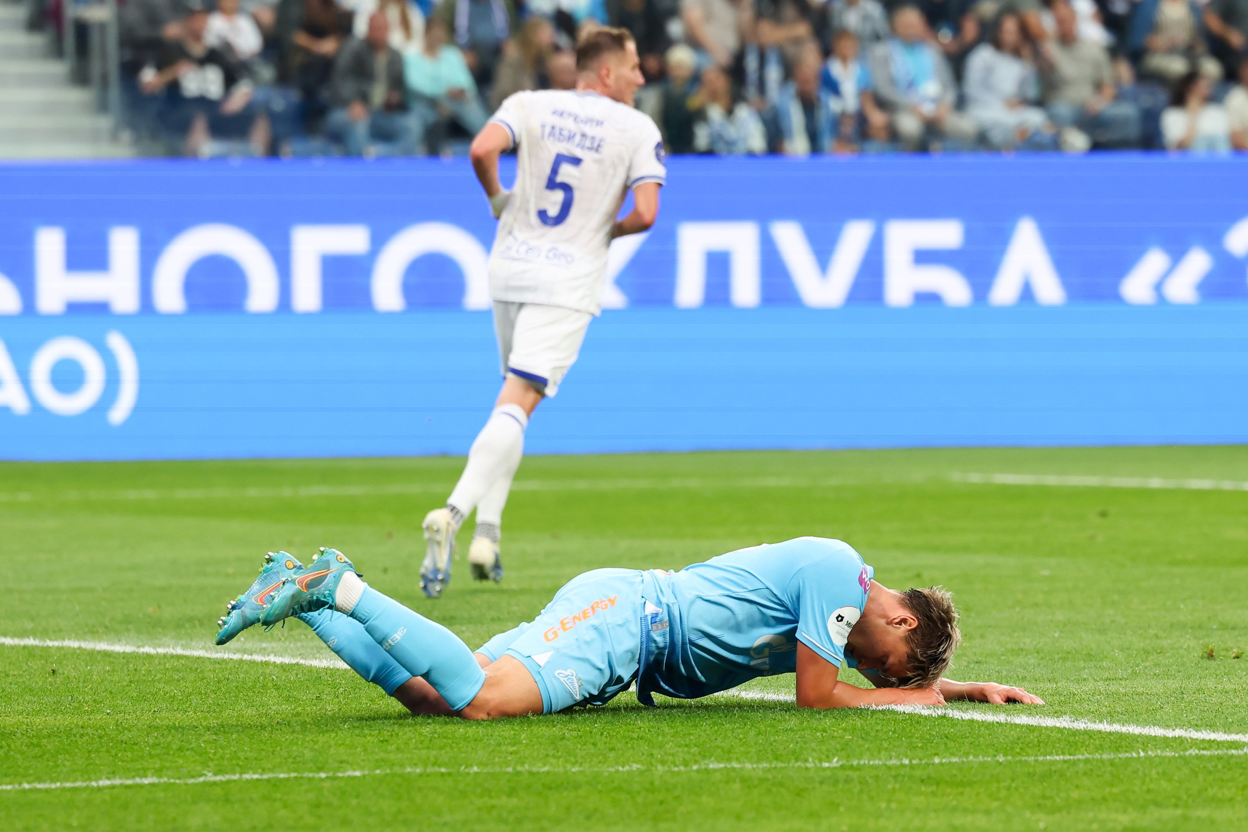 ФК «Зенит» — ФК «Динамо» Махачкала 23.08.2025. Спортивный и репортажный фотограф Антон Тереханов