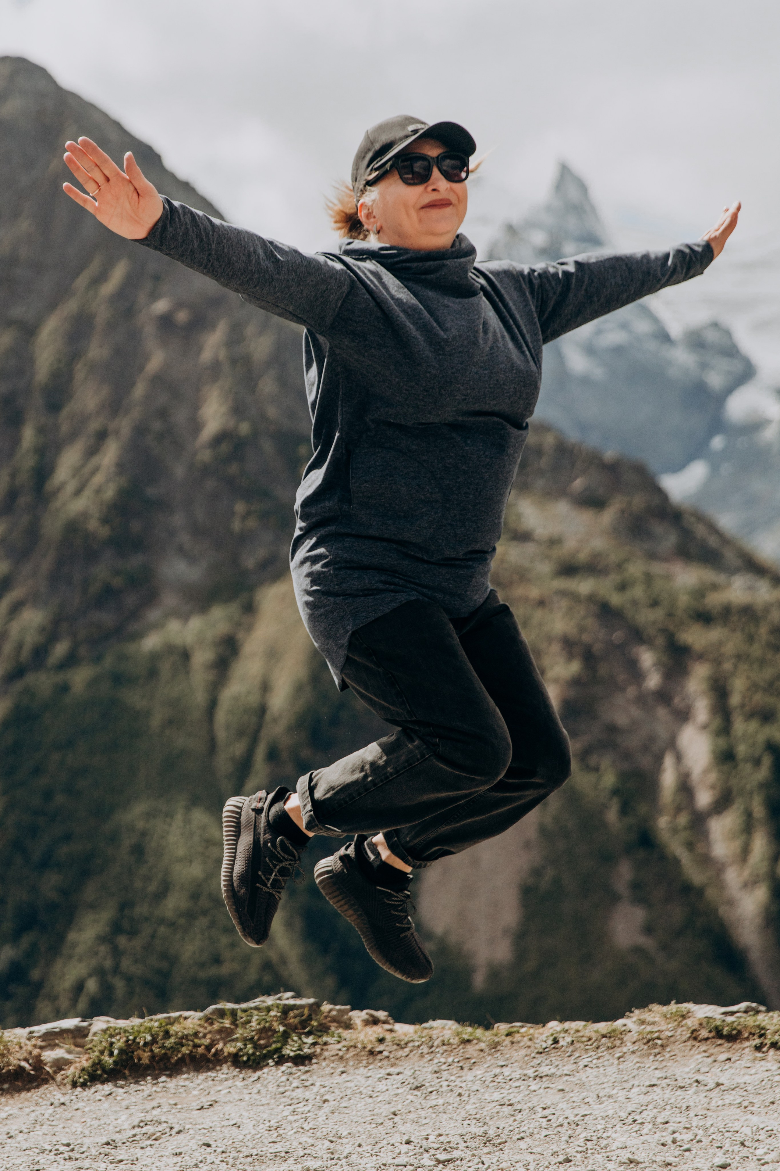 Юля с семьей, Домбай. Портфолио