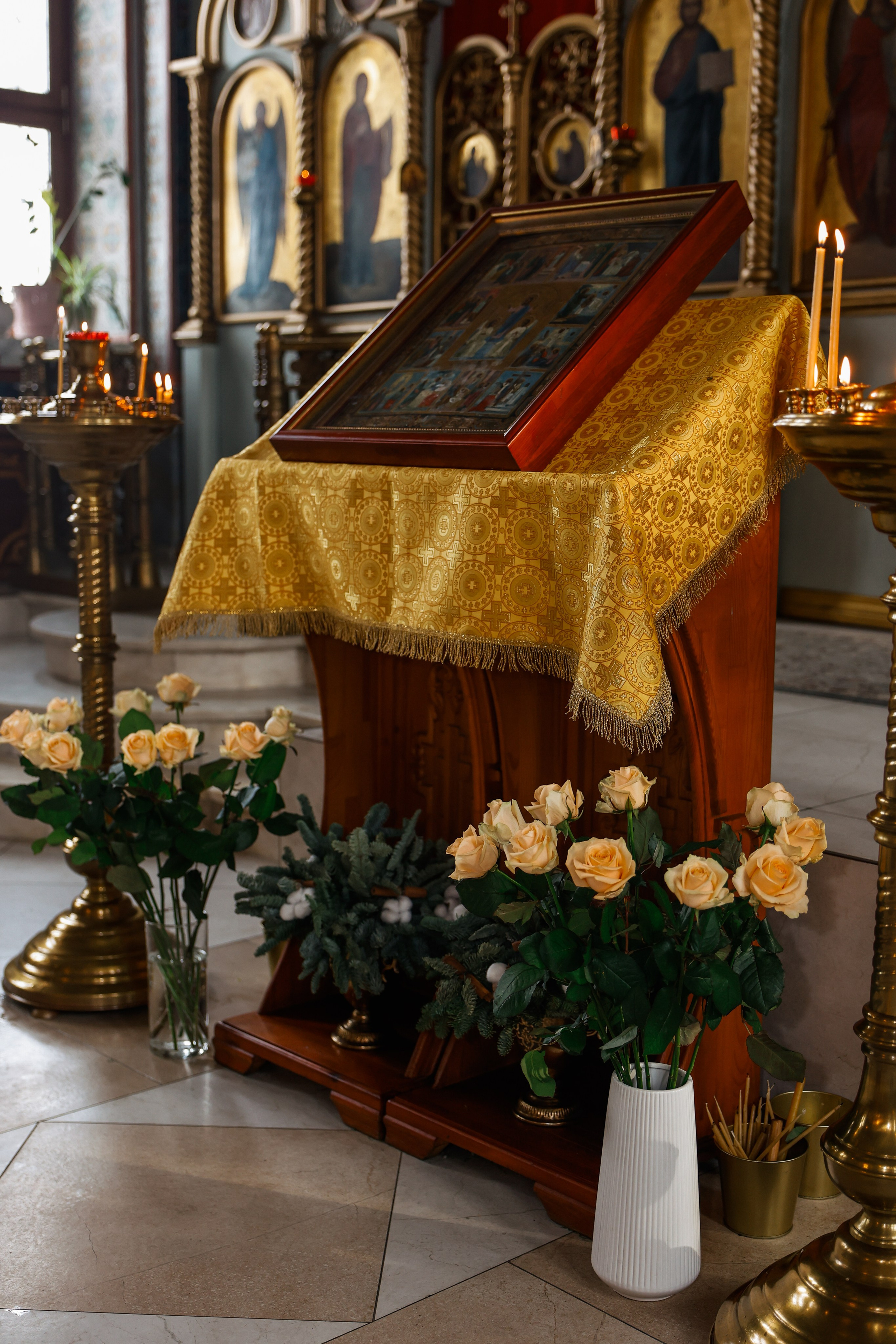 Венчание в Церкви Успения Пресвятой Богородицы в Химках. Фотограф Анастасия Залевская