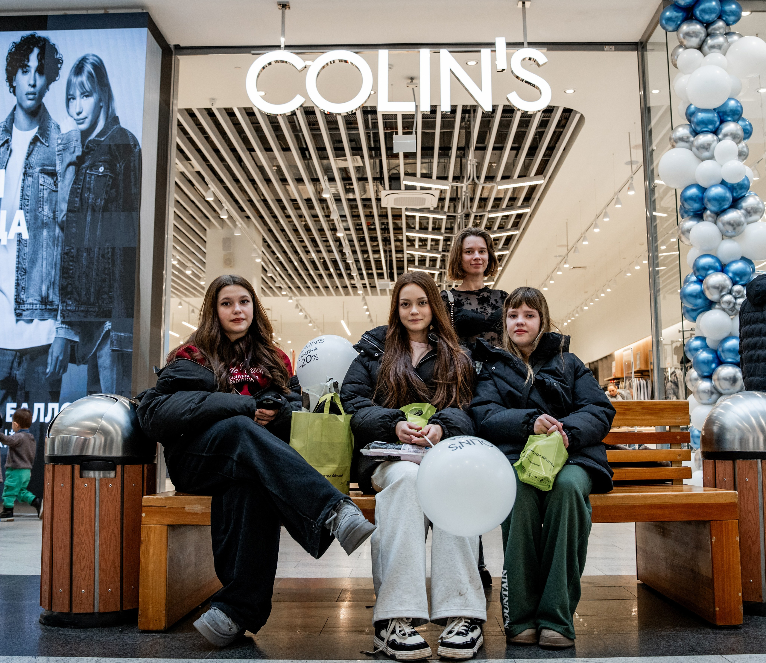 Открытие павильона Colin's в ТРЦ «Планета». Репортажный фотограф Красноярск