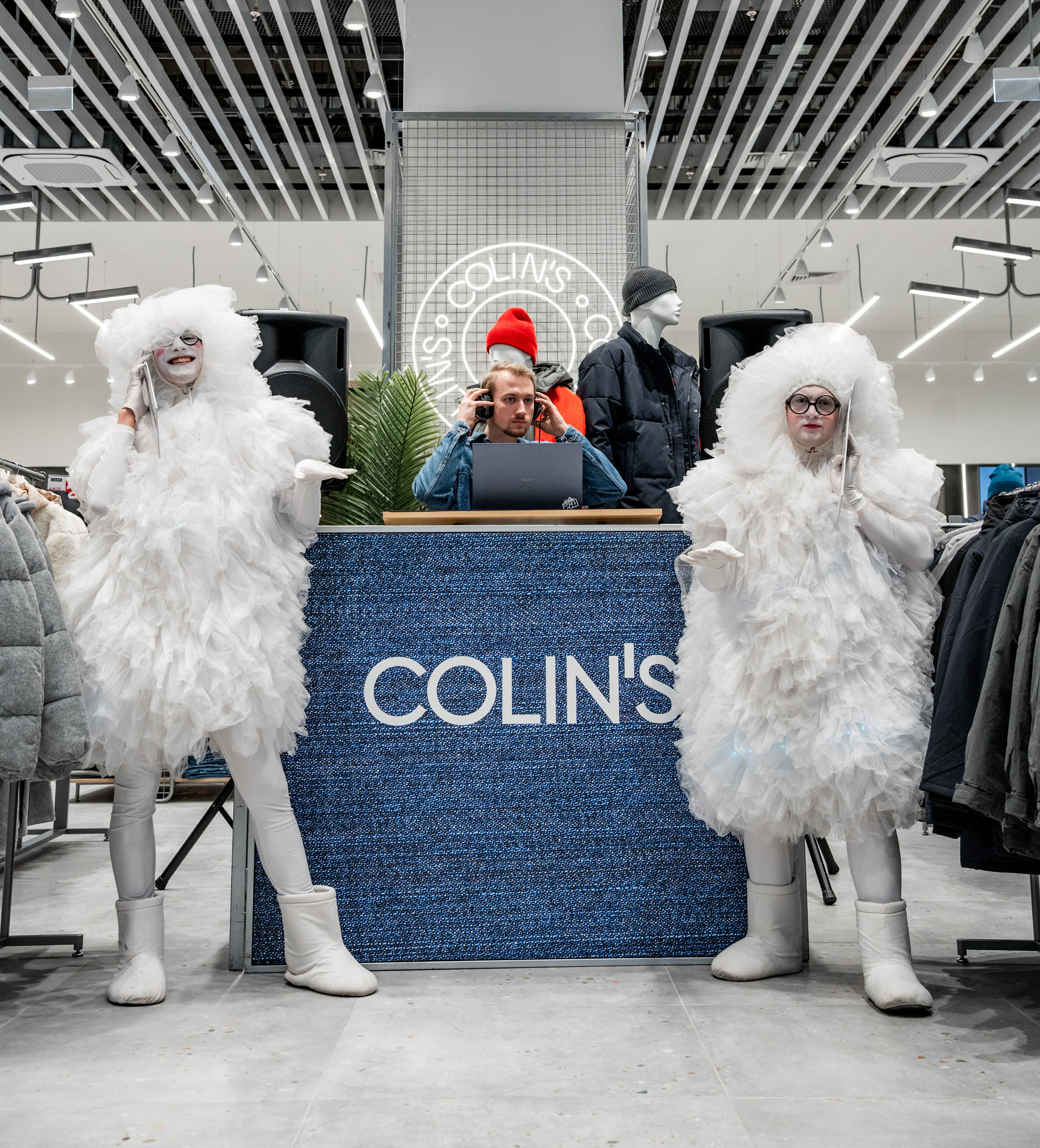 Открытие павильона Colin's в ТРЦ «Планета». Репортажный фотограф Красноярск