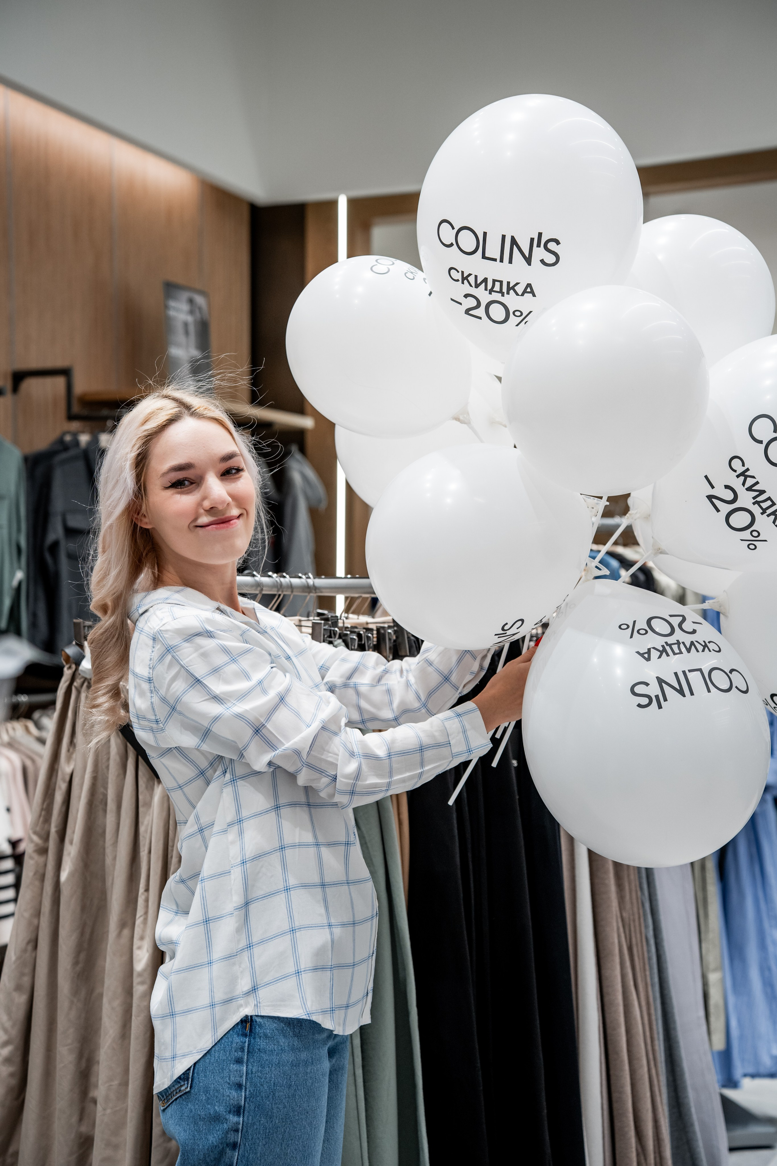 Открытие павильона Colin's в ТРЦ «Планета». Репортажный фотограф Красноярск