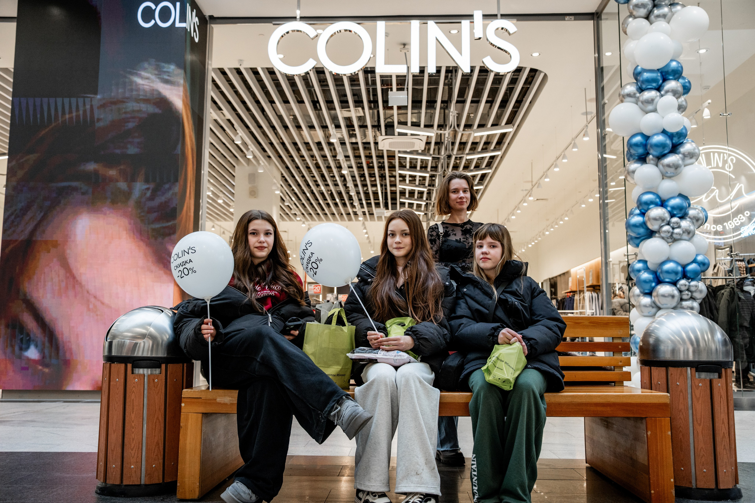 Открытие павильона Colin's в ТРЦ «Планета». Репортажный фотограф Красноярск