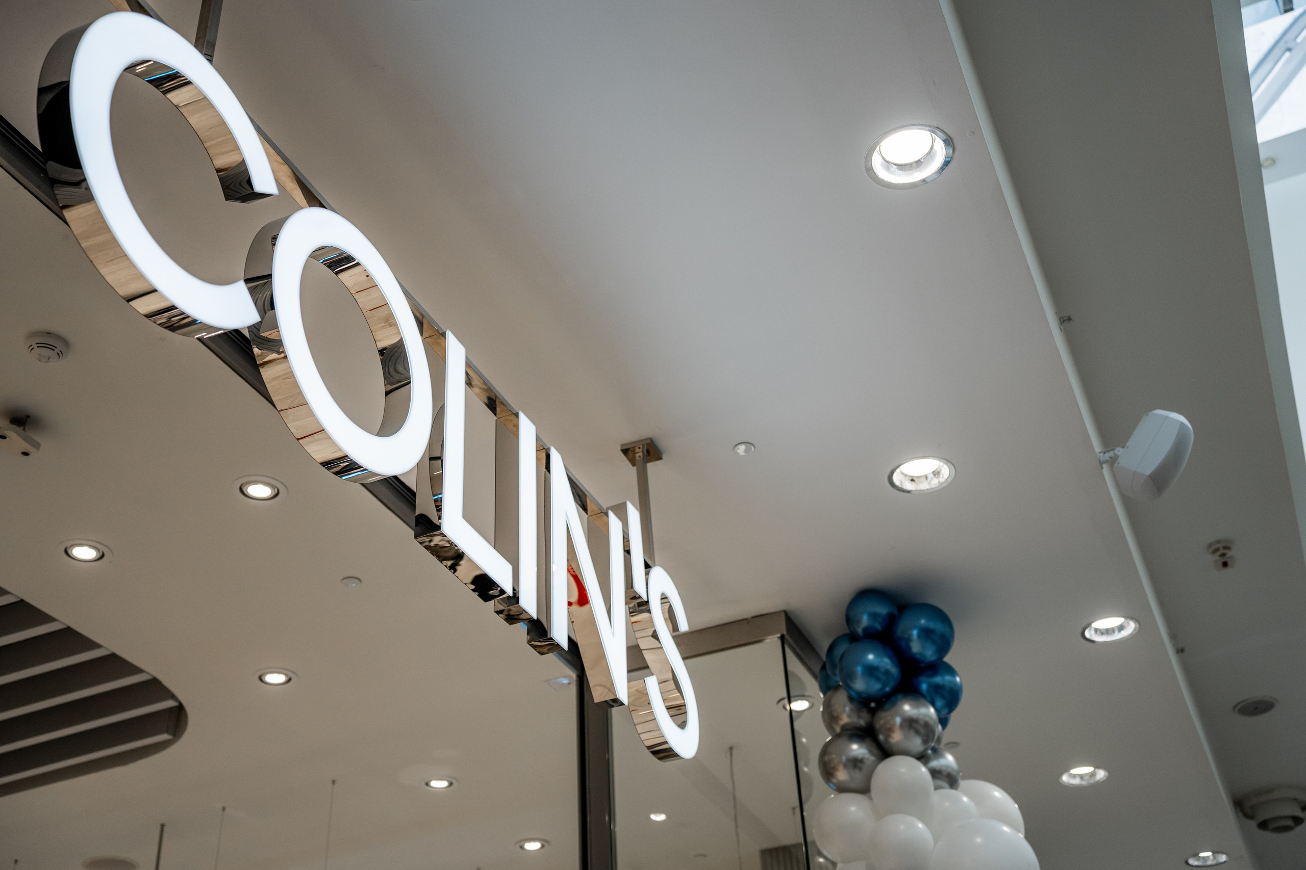 Открытие павильона Colin's в ТРЦ «Планета». Репортажный фотограф Красноярск