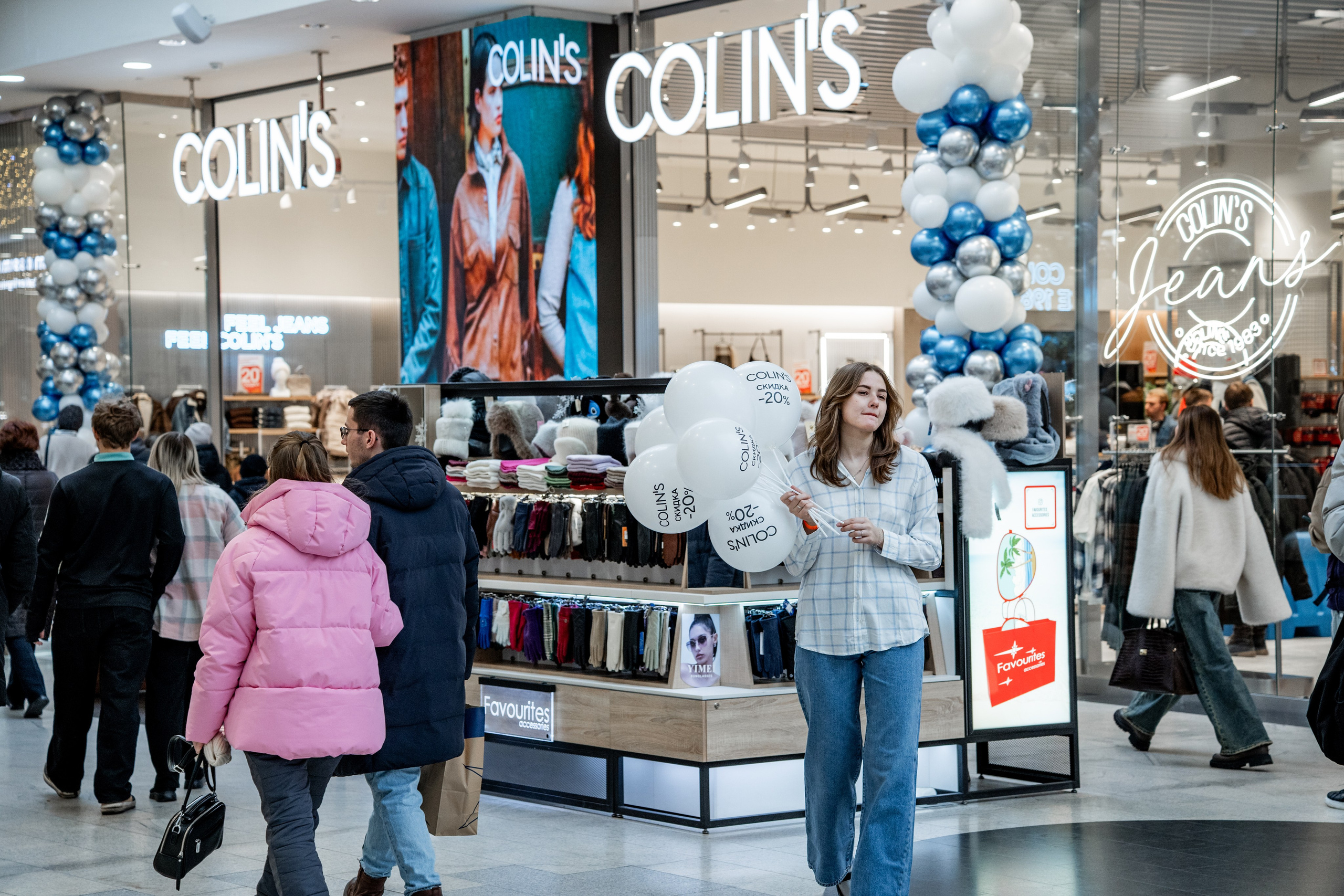 Открытие павильона Colin's в ТРЦ «Планета». Репортажный фотограф Красноярск