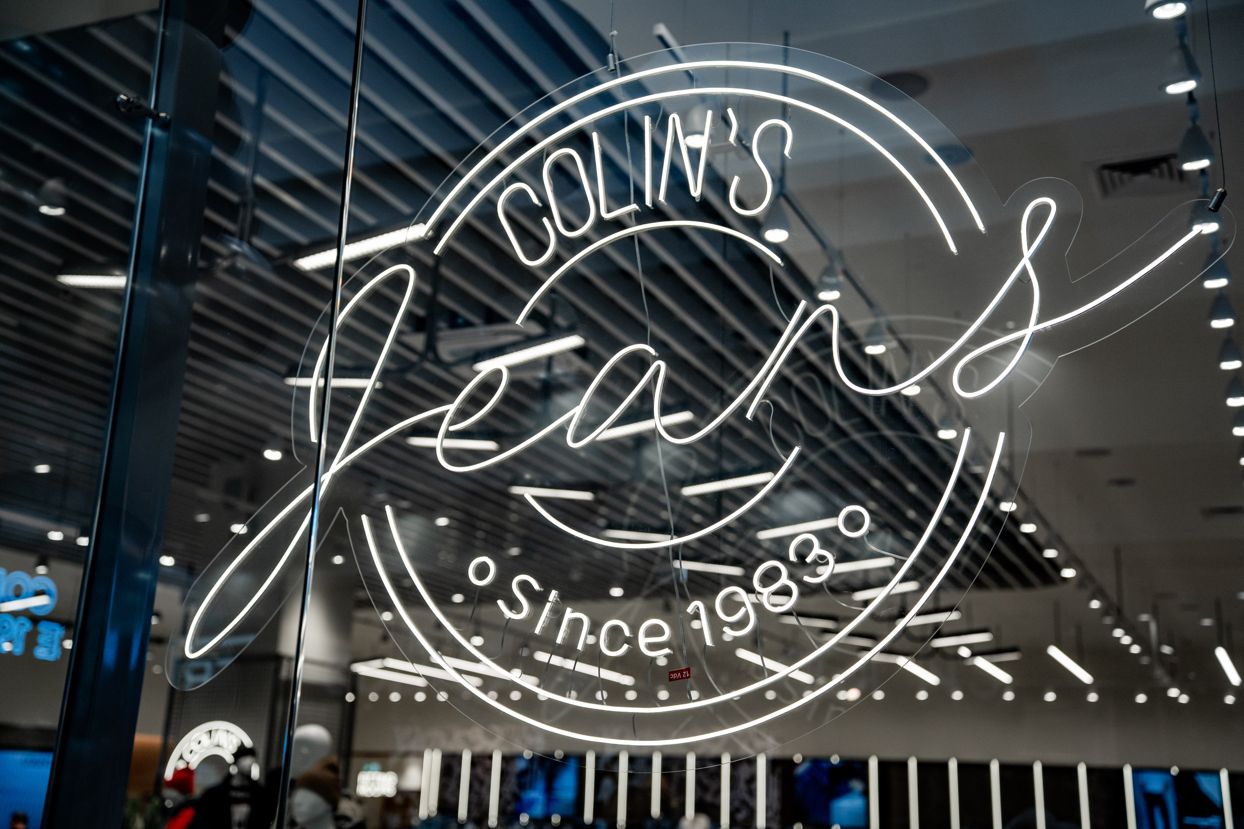 Открытие павильона Colin's в ТРЦ «Планета». Репортажный фотограф Красноярск