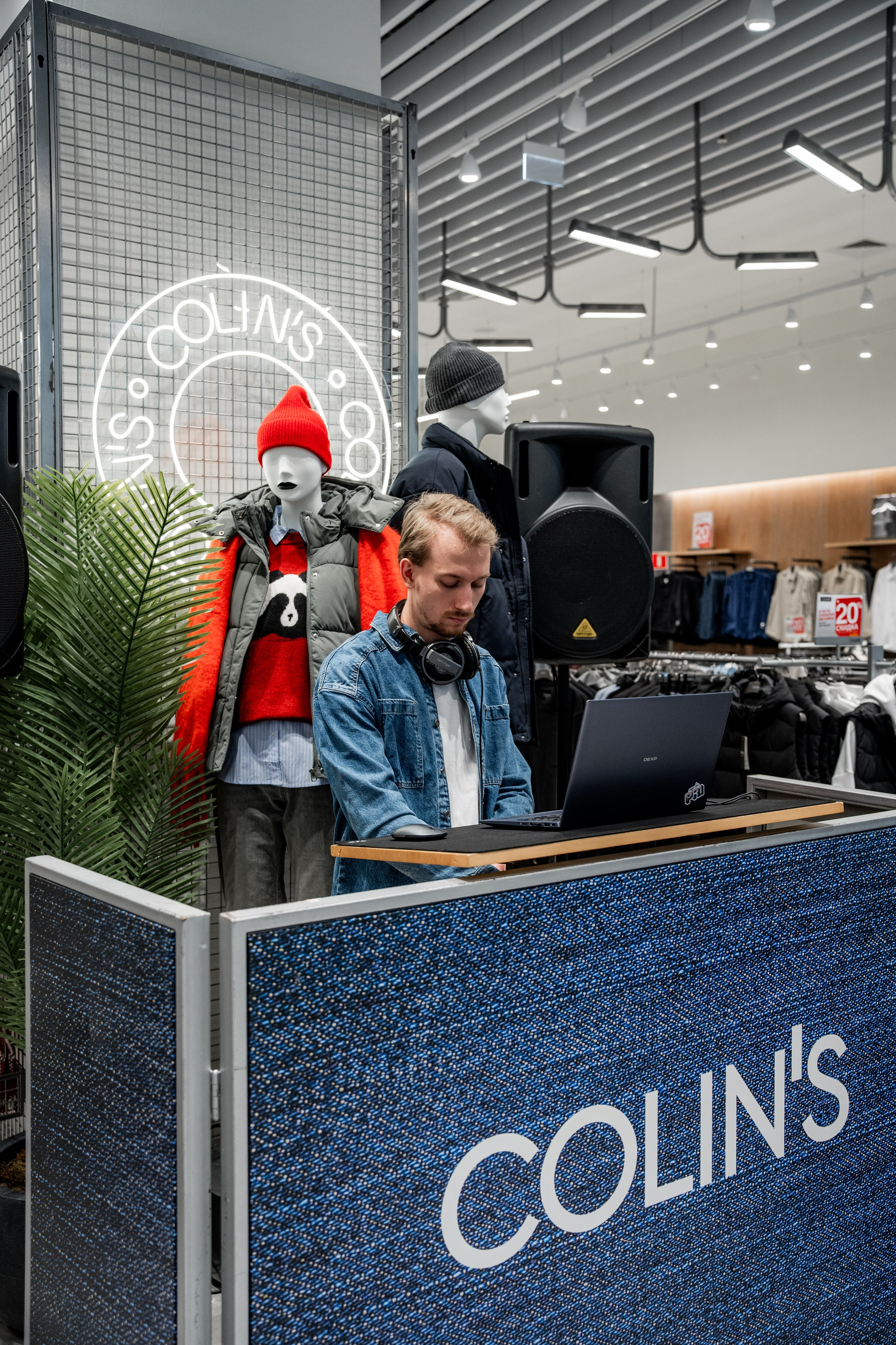 Открытие павильона Colin's в ТРЦ «Планета». Репортажный фотограф Красноярск