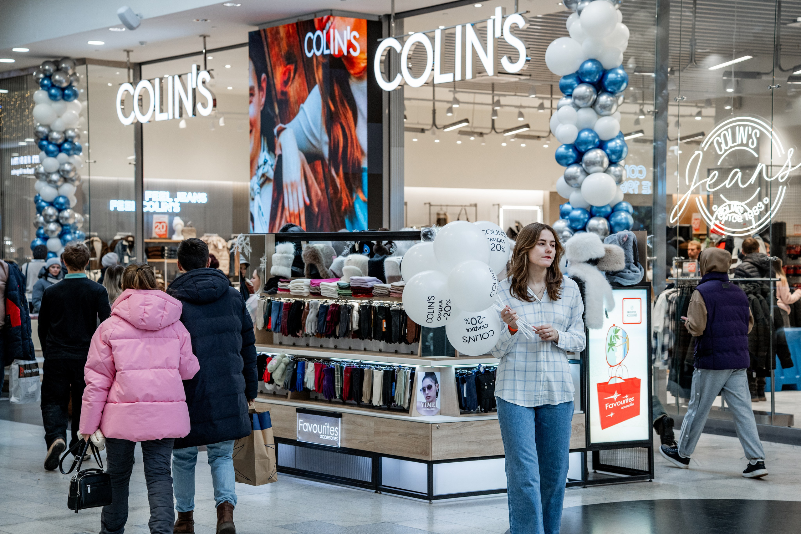Открытие павильона Colin's в ТРЦ «Планета». Репортажный фотограф Красноярск