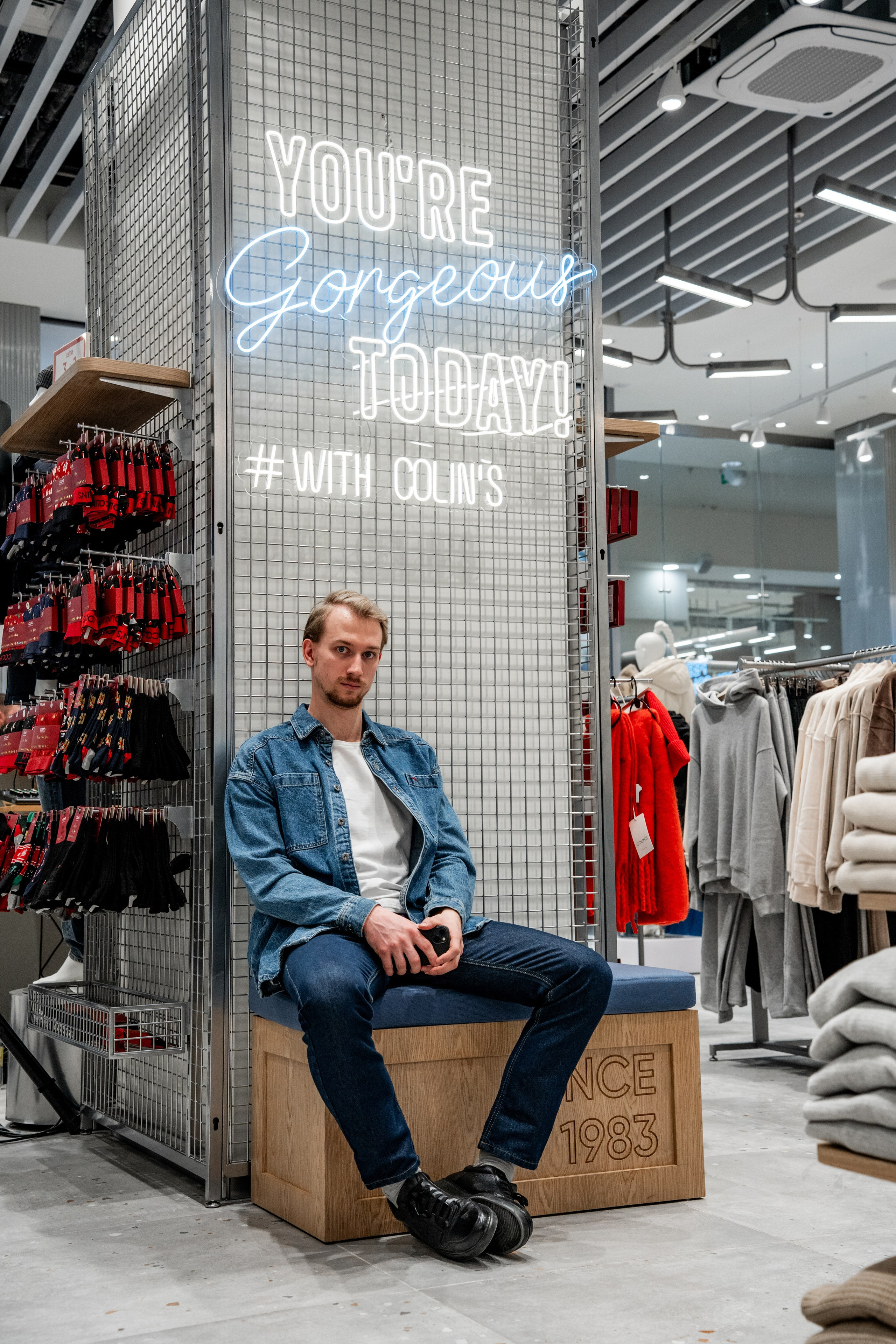 Открытие павильона Colin's в ТРЦ «Планета». Репортажный фотограф Красноярск
