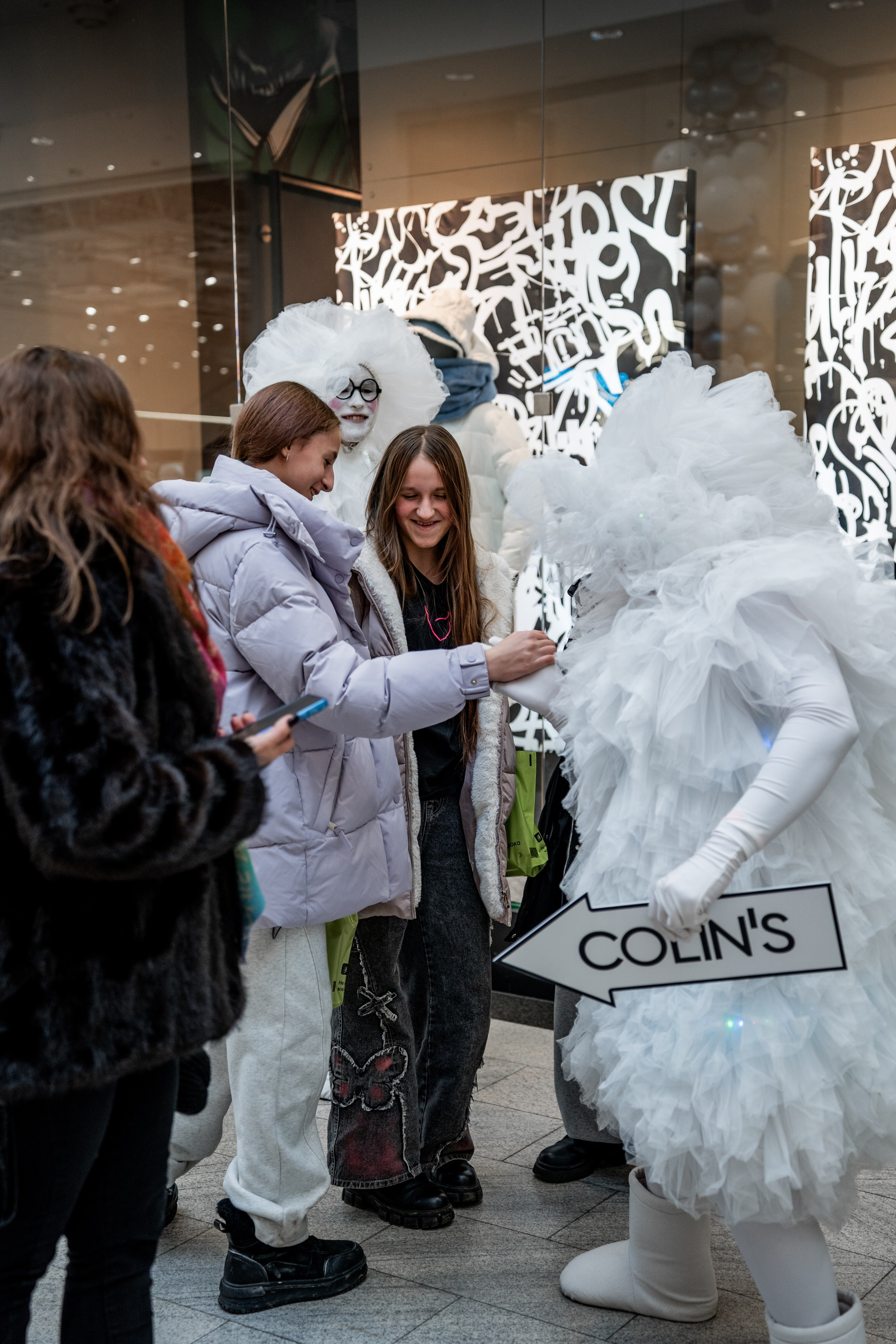 Открытие павильона Colin's в ТРЦ «Планета». Репортажный фотограф Красноярск