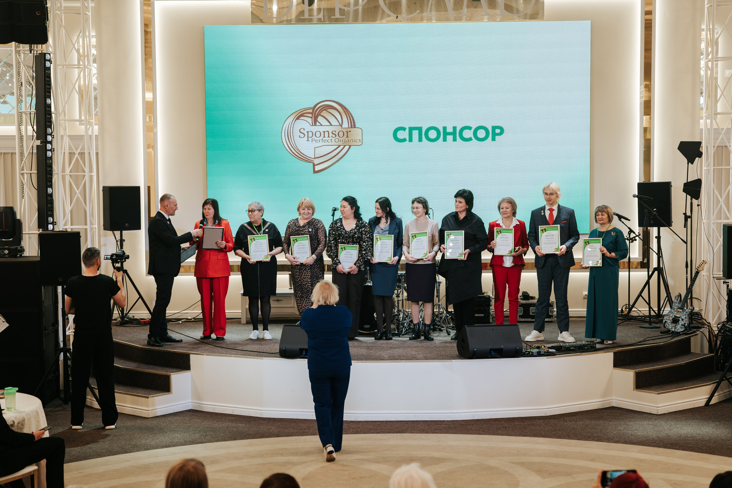 День рождения компании «Perfect Organics». Репортажный фотограф Красноярск