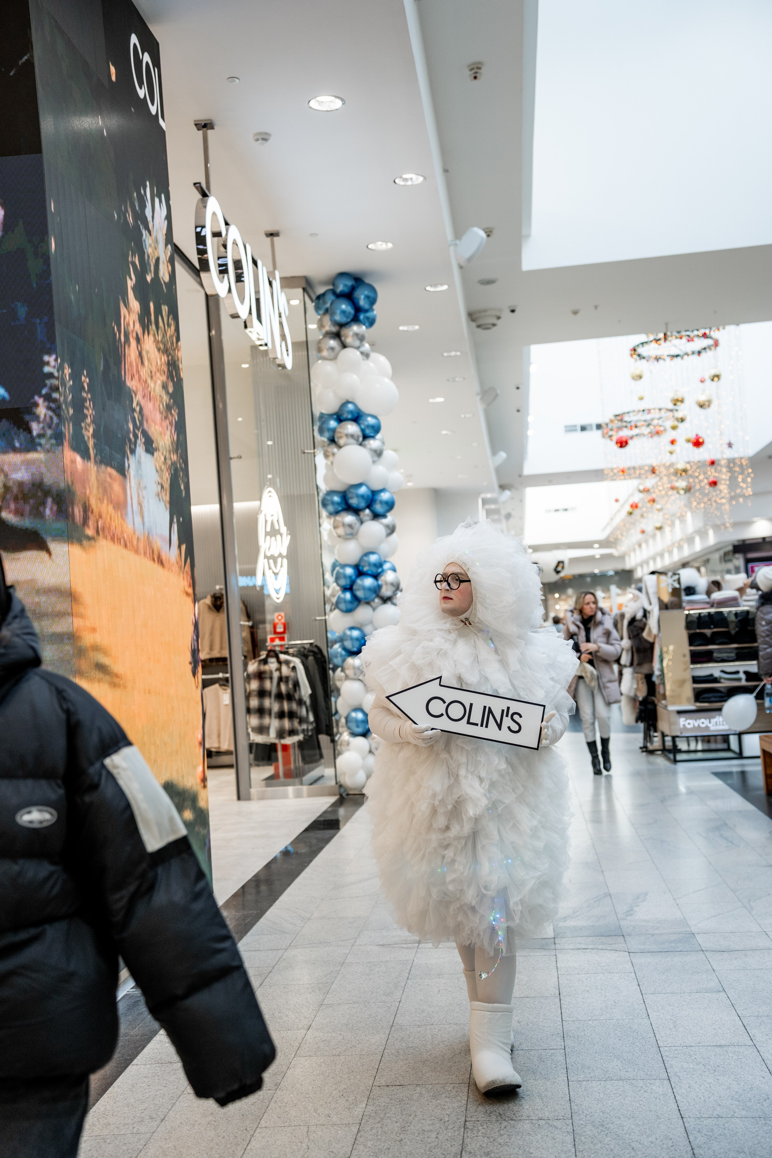 Открытие павильона Colin's в ТРЦ «Планета». Репортажный фотограф Красноярск