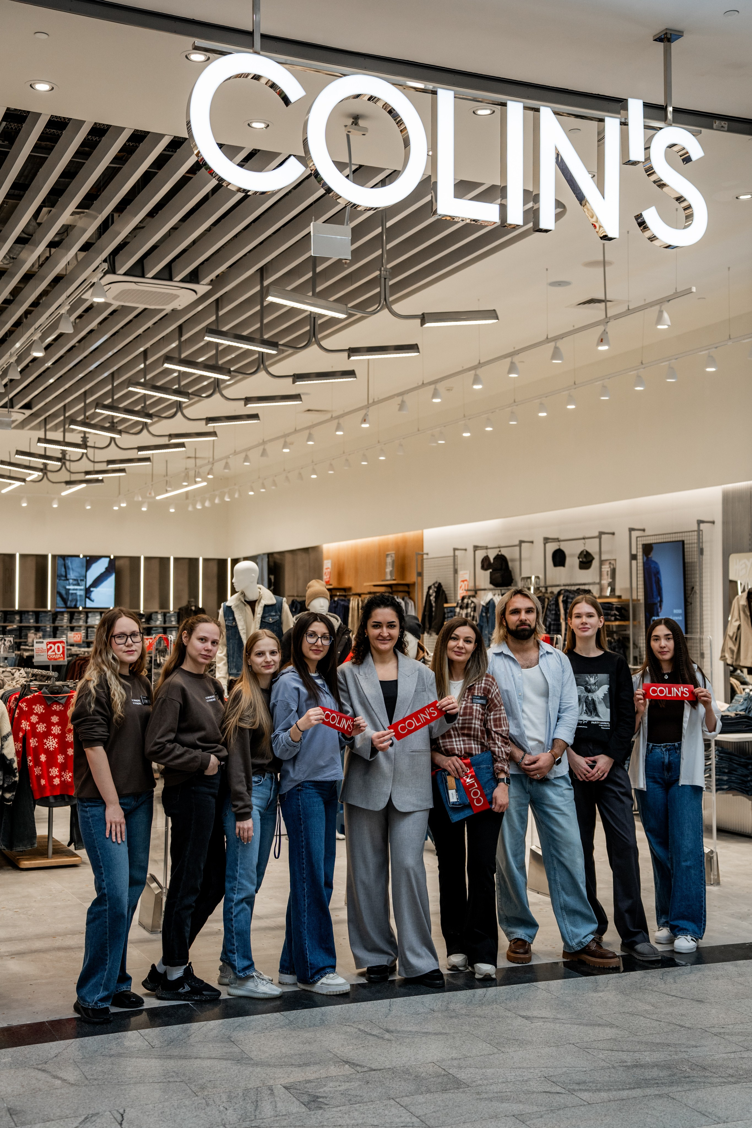 Открытие павильона Colin's в ТРЦ «Планета». Репортажный фотограф Красноярск
