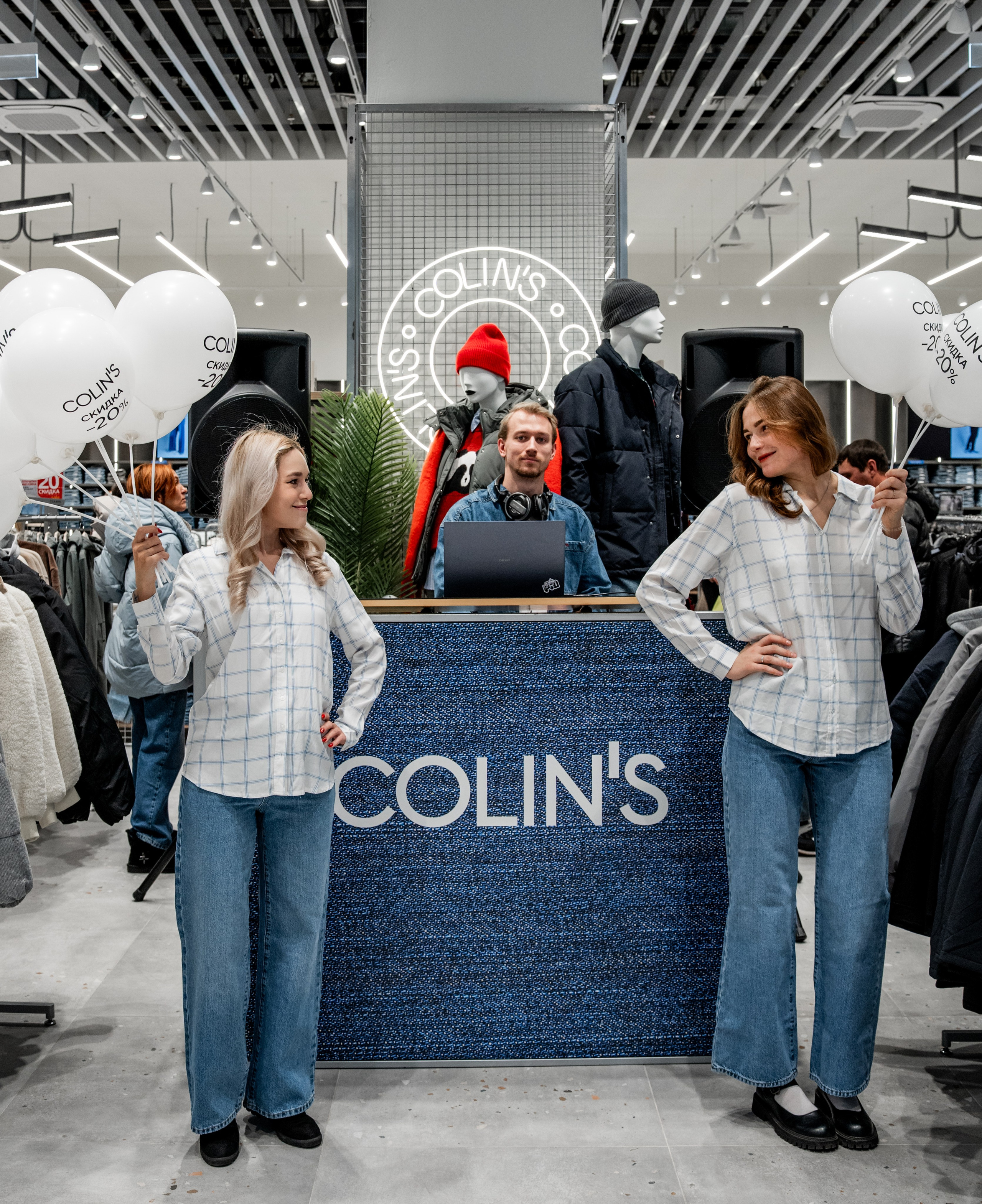 Открытие павильона Colin's в ТРЦ «Планета». Репортажный фотограф Красноярск