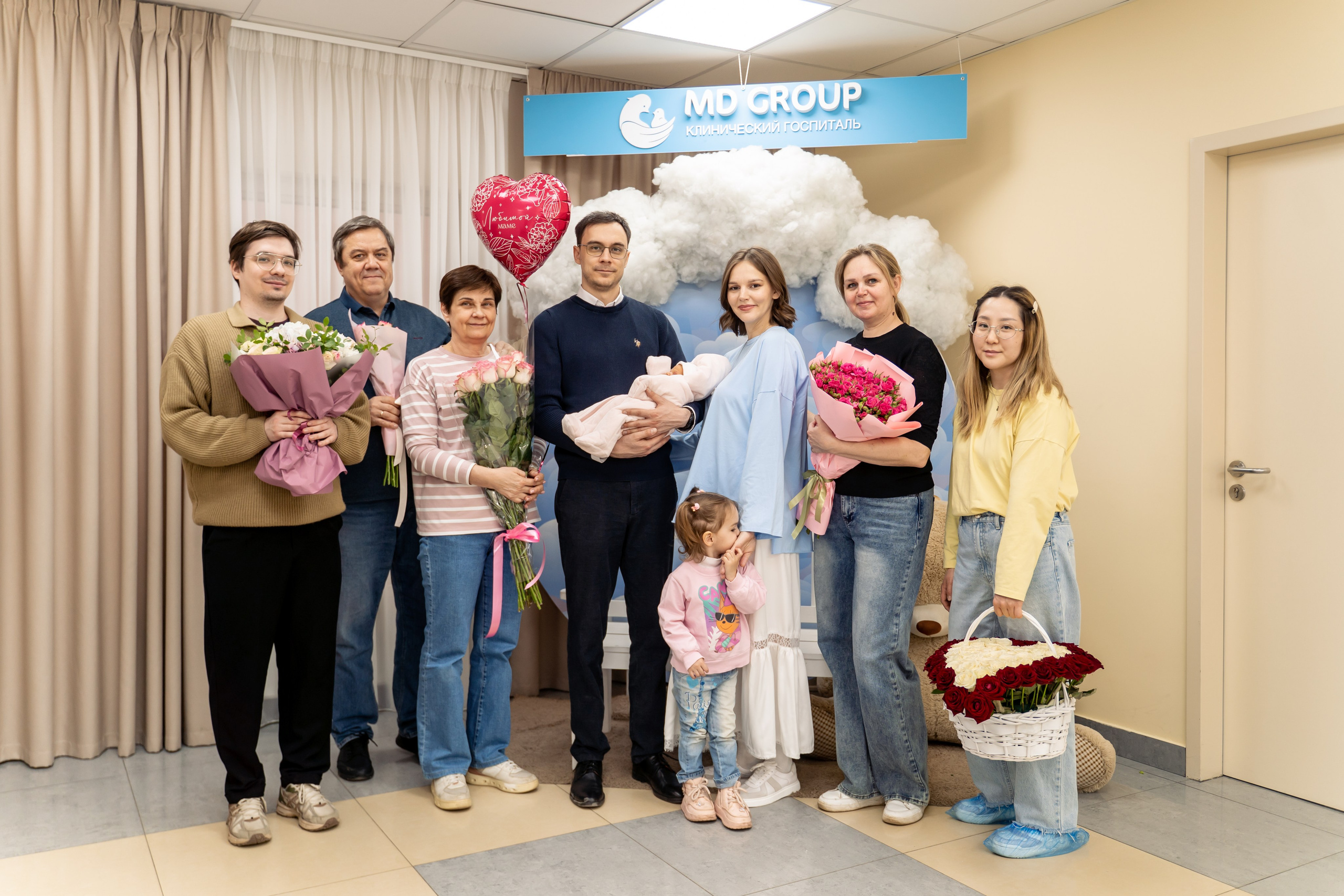 Выписка из роддома ПМЦ на Севастопольском. Фотограф на выписку из роддома Москва