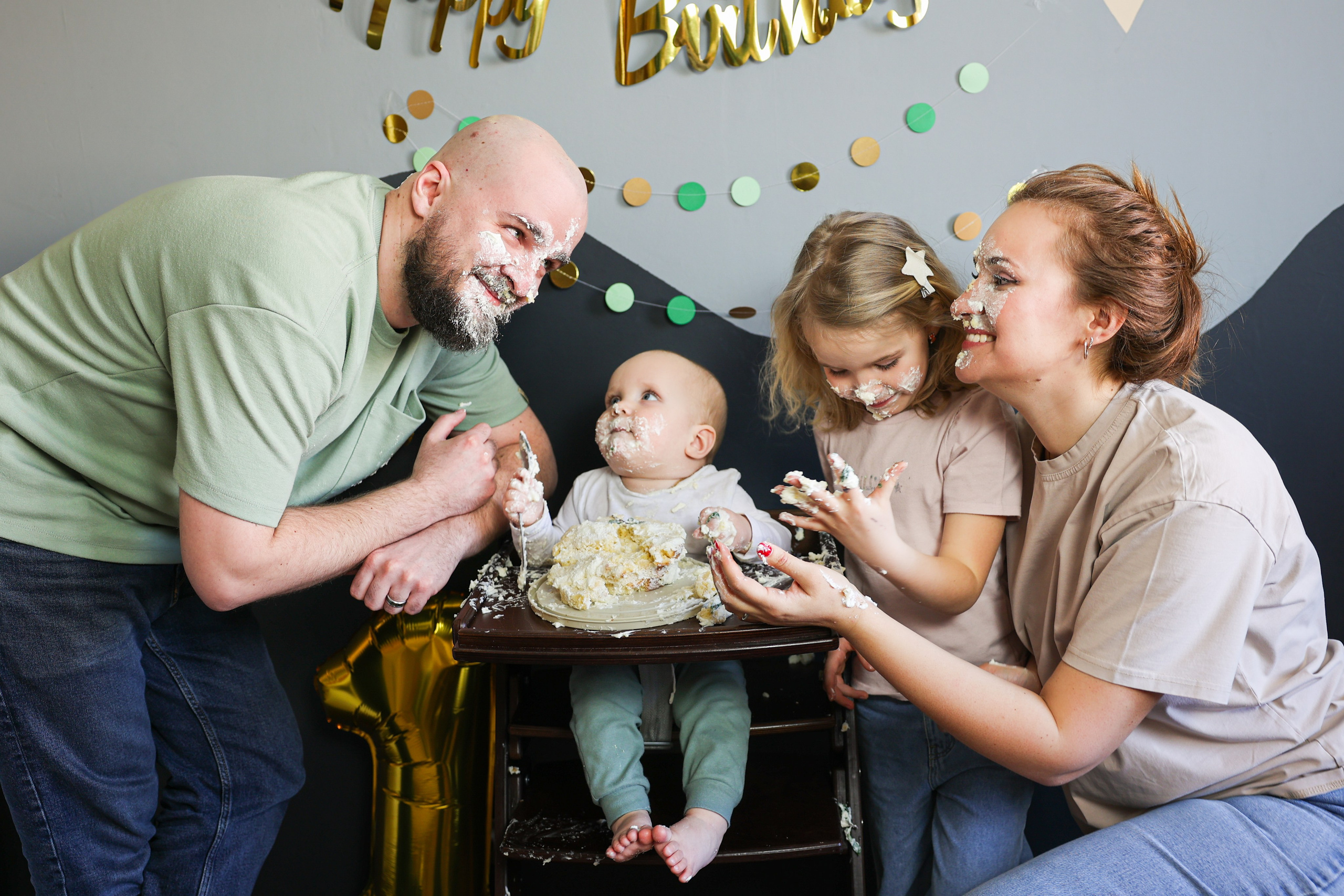 Ванечка и краш-торт. Оксана Ромашкина- семейный и ньюборн фотограф из Москвы