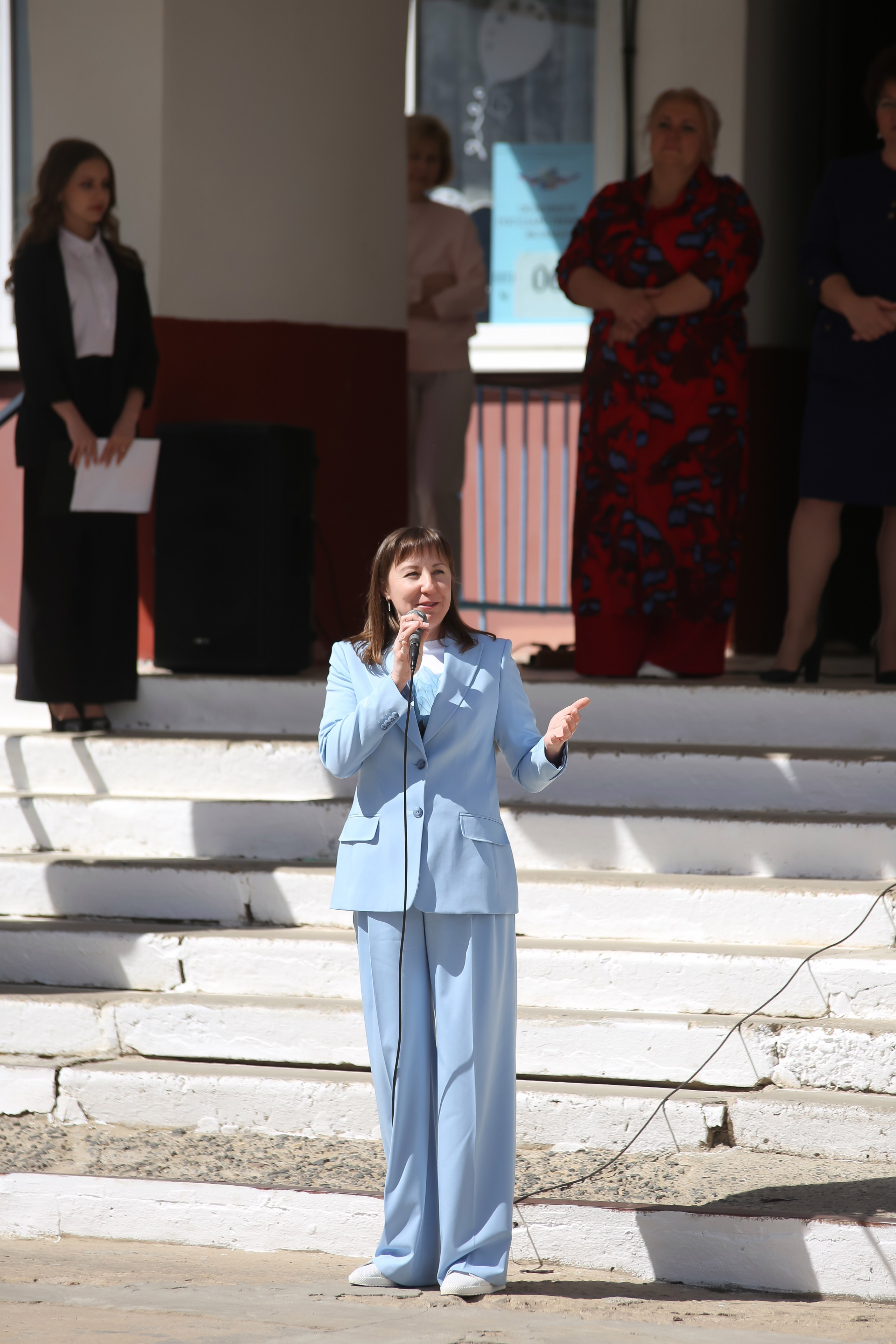 ЛИНЕЙКА «ПОСЛЕДНИЙ ЗВОНОК» 9 ШКОЛА 2024 г МЦЕНСК. ТВОЙ АЛЬБОМ / ТВОИ ПРАВИЛА