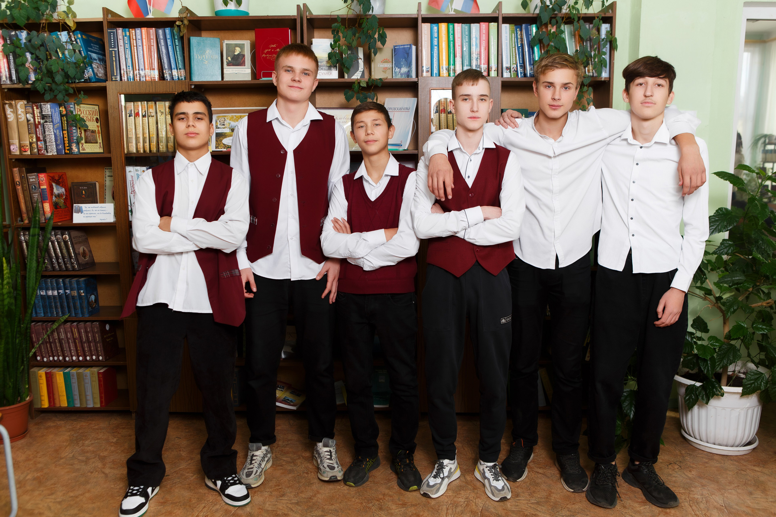 ФОТОСЕССИЯ ДЛЯ 9 КЛАССА «ГИМНАЗИЯ». ТВОЙ АЛЬБОМ / ТВОИ ПРАВИЛА