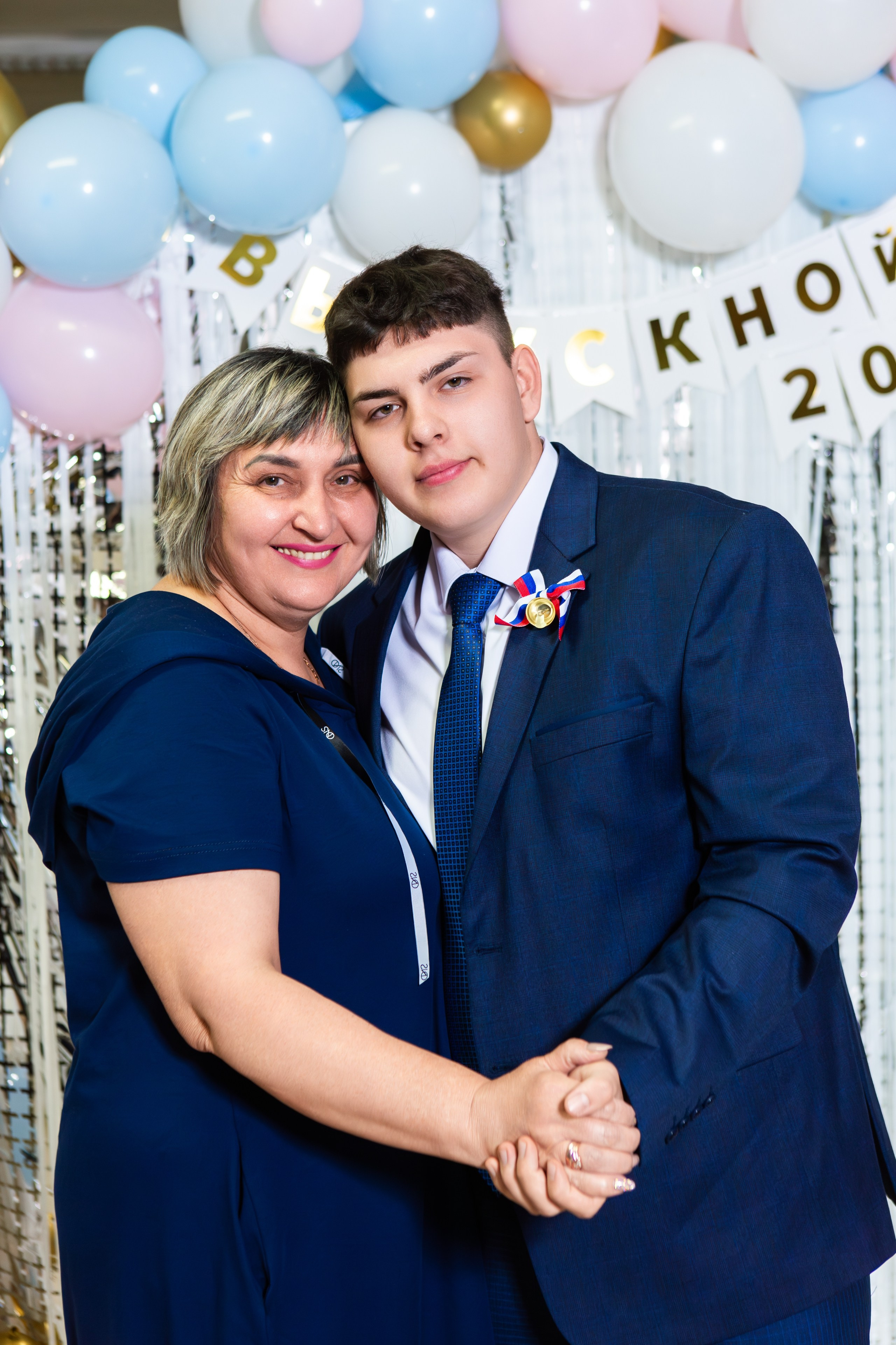 ФОТОСЕССИЯ С РОДИТЕЛЯМИ ВЫПУСКНОЙ 2025 9 ШКОЛА Г.МЦЕНСК. Профессиональный фотограф в Мценске и Орловской области