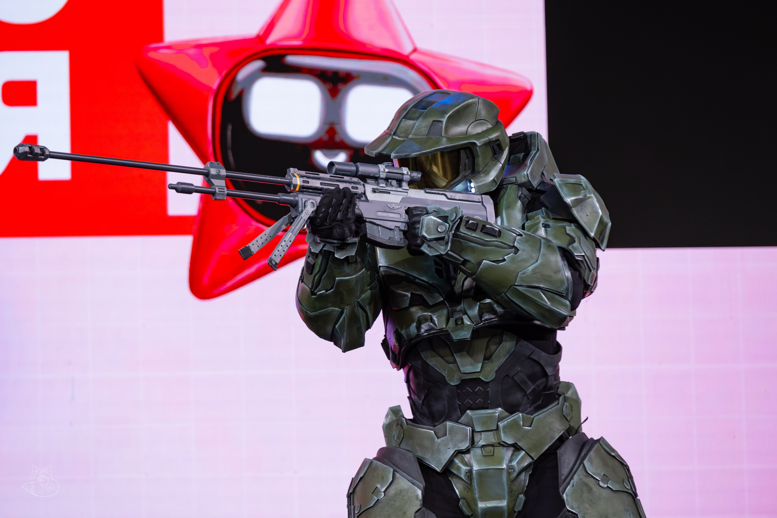 Сцена РЭД ЭКСПО 2024. Косплей фотограф