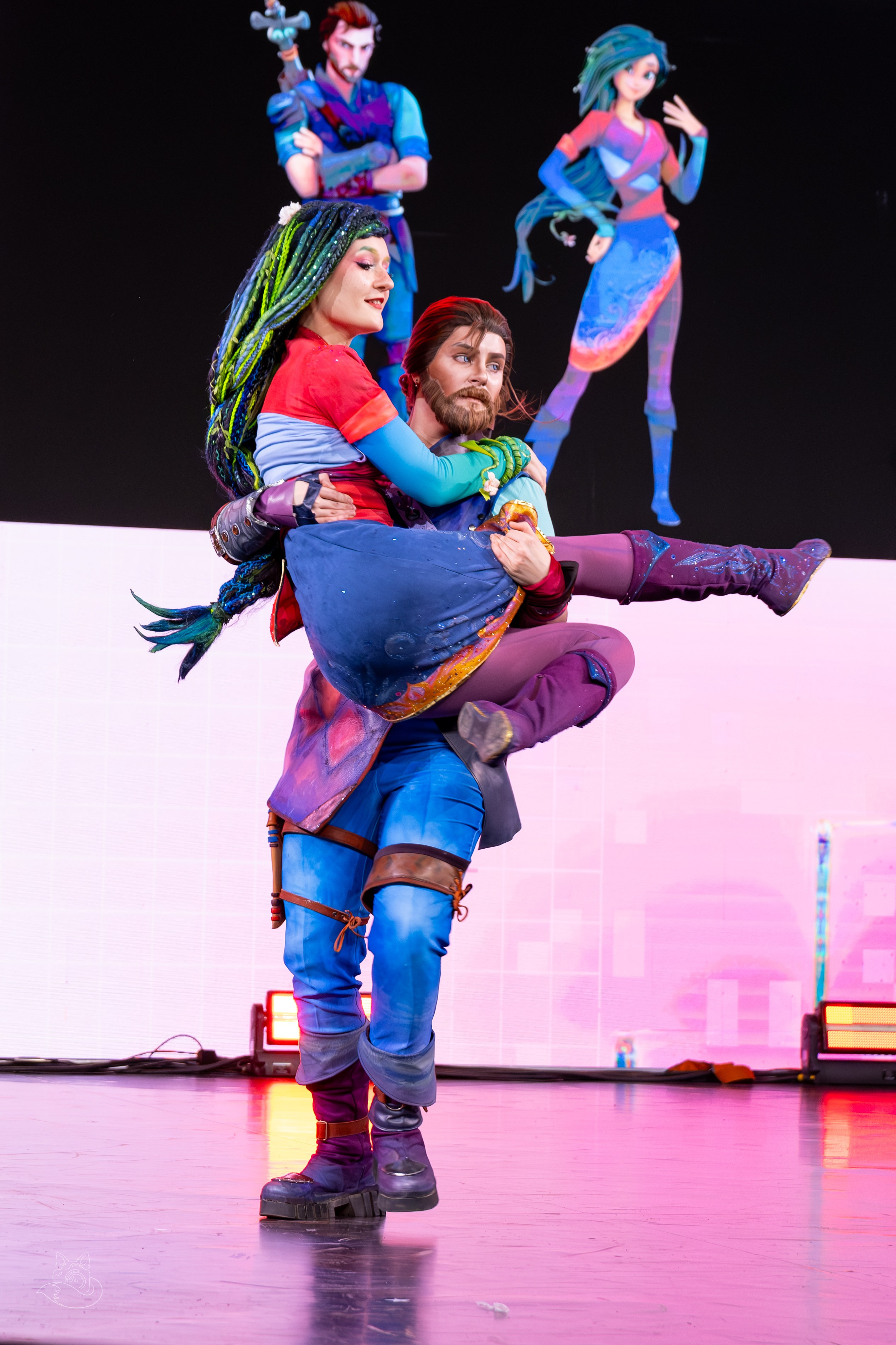 Сцена РЭД ЭКСПО 2024. Косплей фотограф