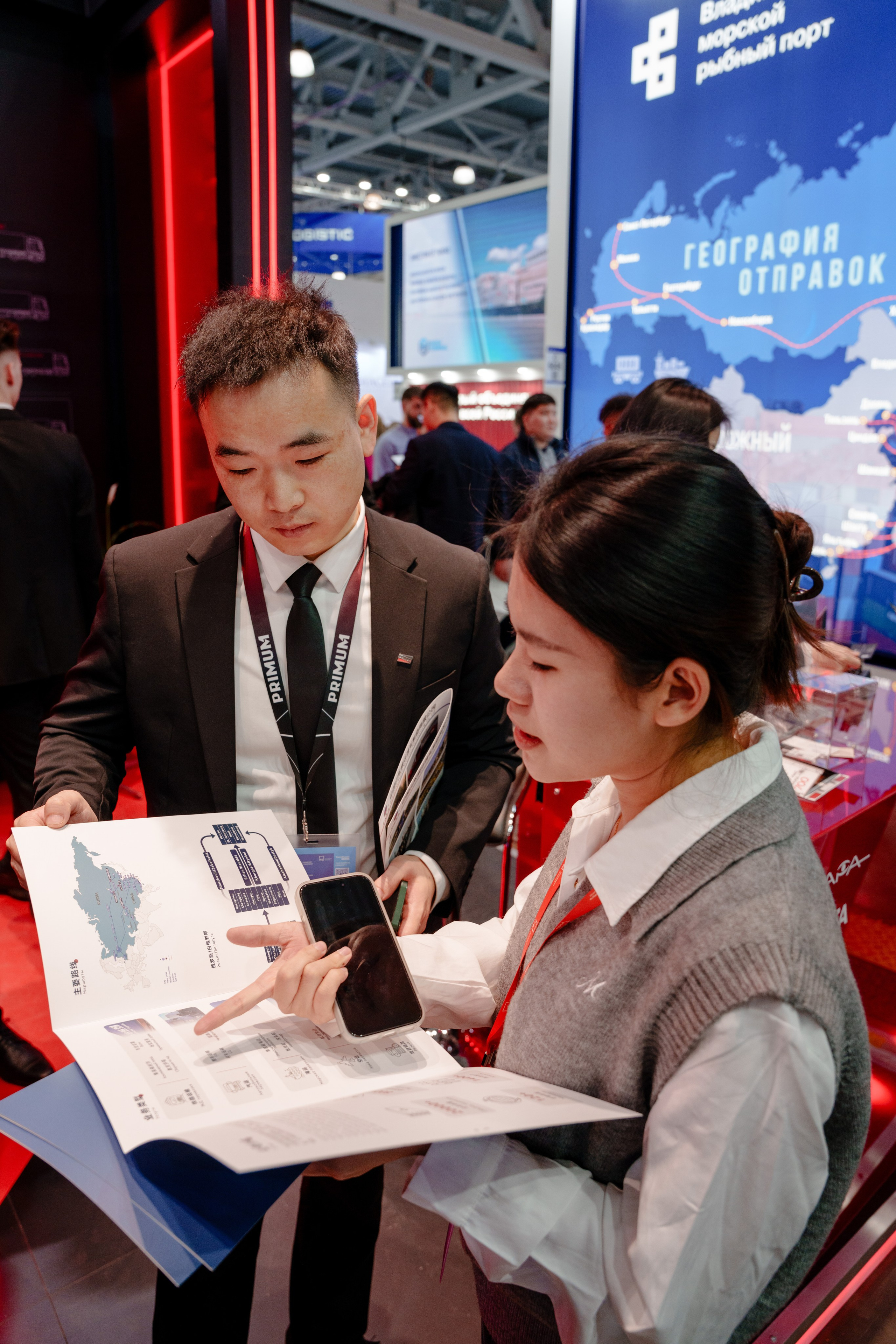 Репортажный фотограф на экспо Крокус. Репортажный фотограф Москва Сергей Дружинин