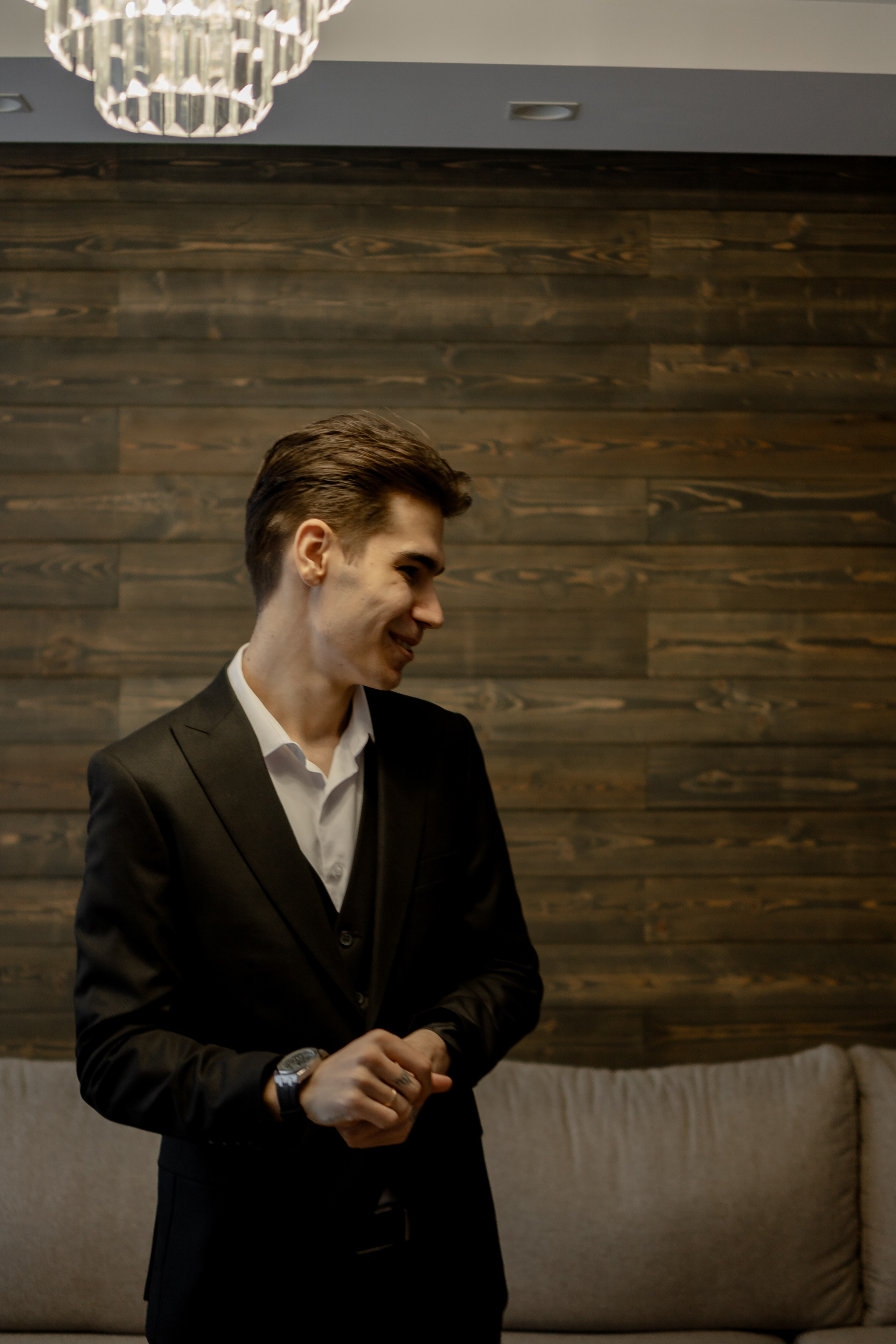 СВАДЕБНАЯ СЬЕМКА СБОРОВ В ОТЕЛЕ И ВЫЕЗД НА ЦЕРЕМОНИЮ (СНЯТО В СИБИРЕ В НИЖНЕВАРТОВСКЕ). Профессиональный фотограф, Санкт-Петербург — Виктория Богомолова