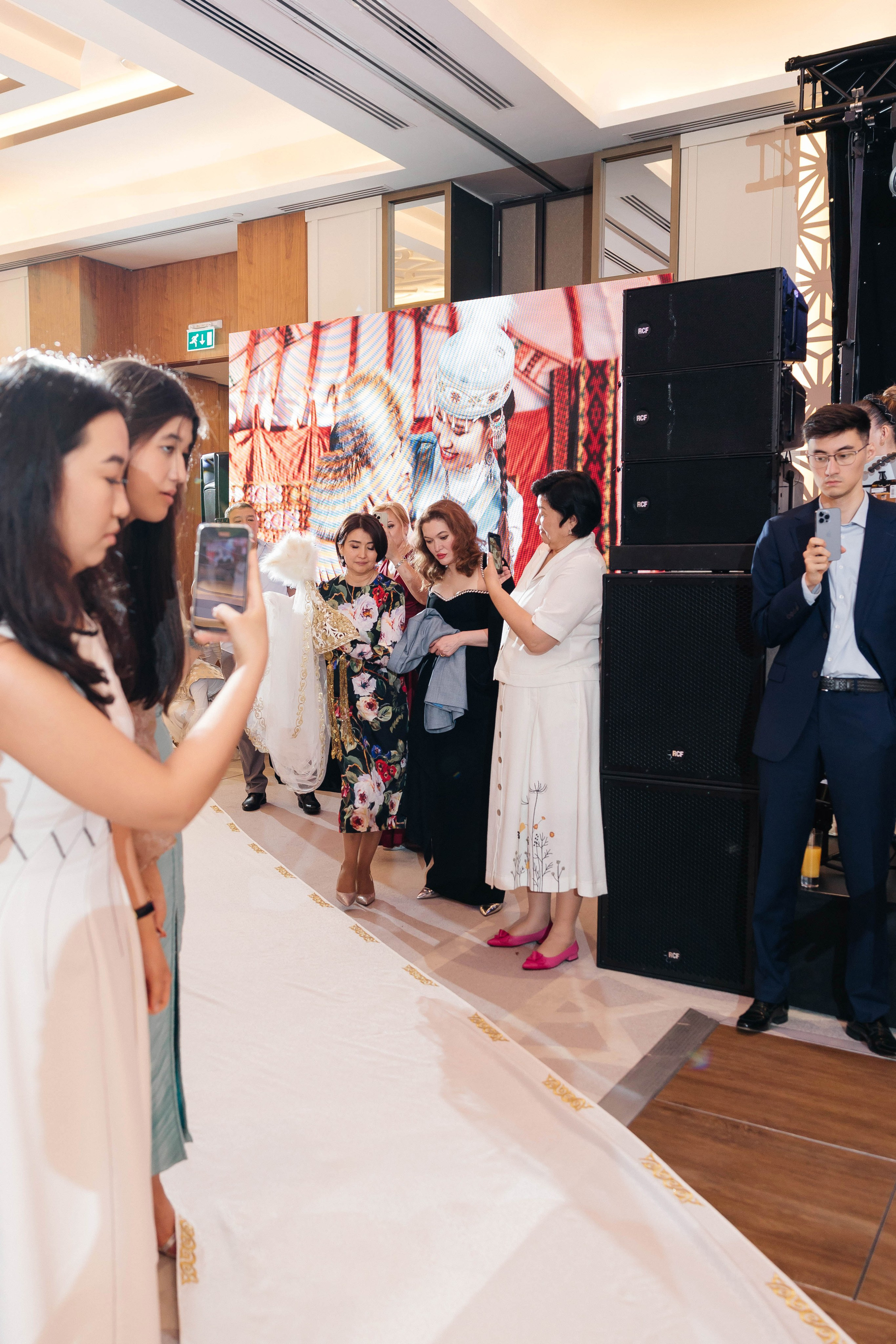 Alina Uzatu. Профессиональный фотограф в городе Астана/Алматы Даурен Сембаев