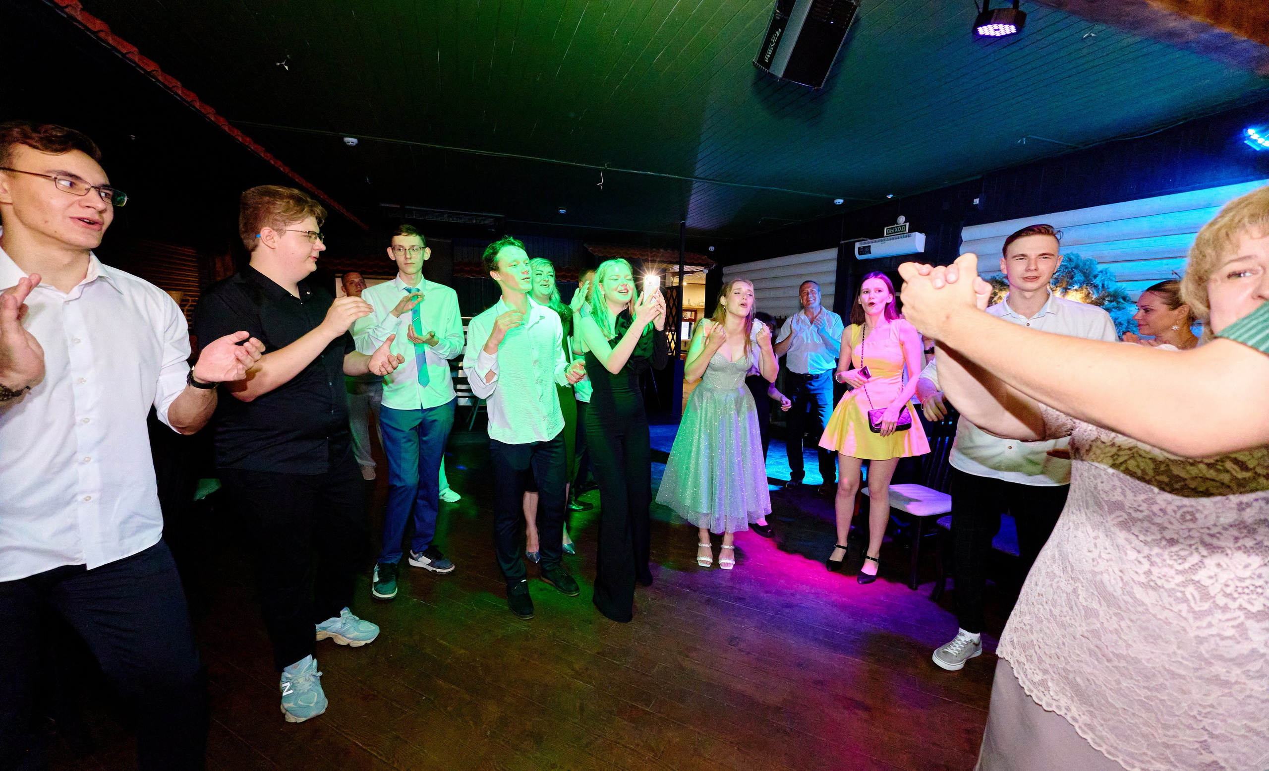 Выпускной 35 Сош. Фотограф Выпускные альбомы Таганрог Сергей Коробченко