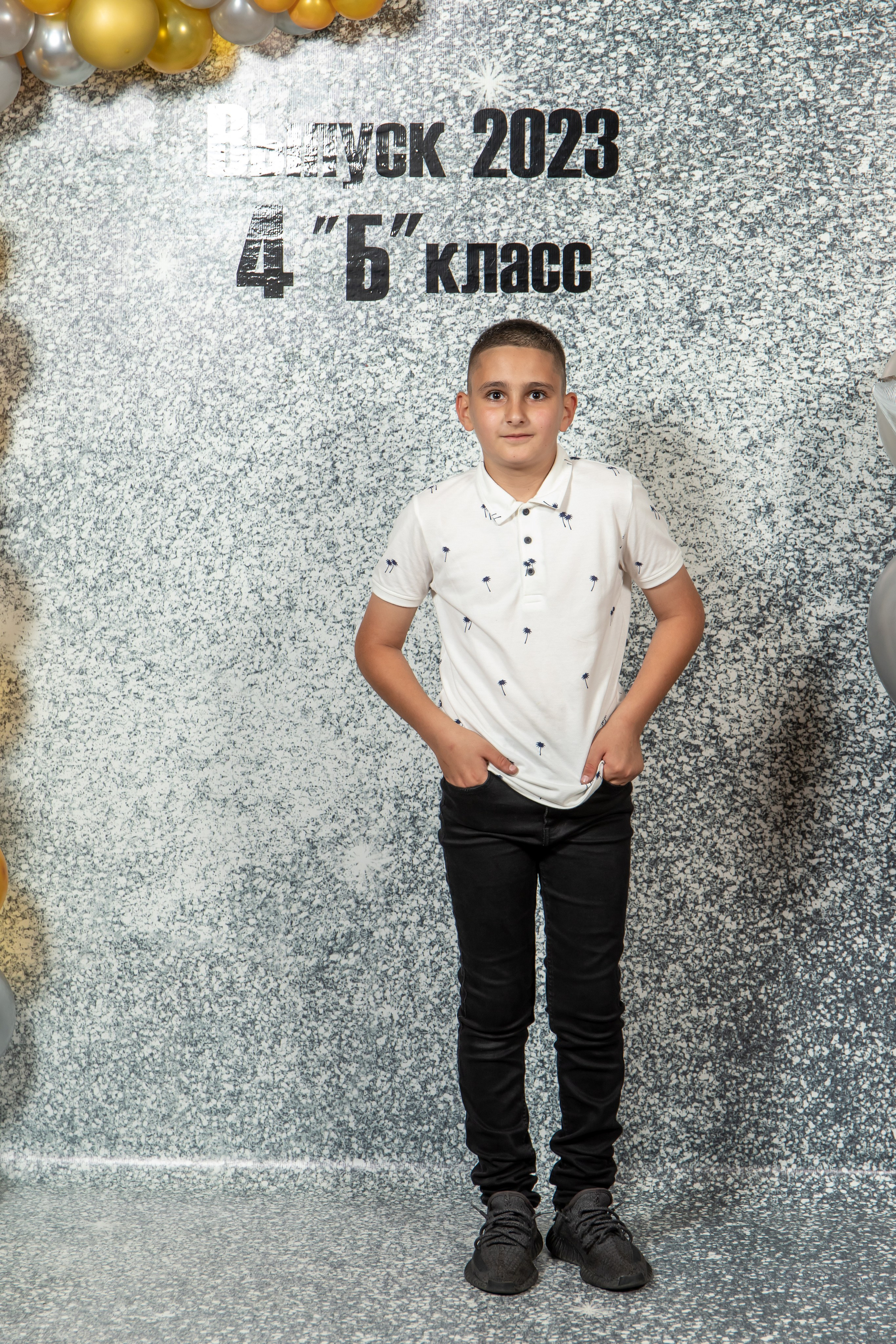 Выпуск 4Б 23 год. Семейный и свадебный фотограф в Геленджике Михаил Шматов