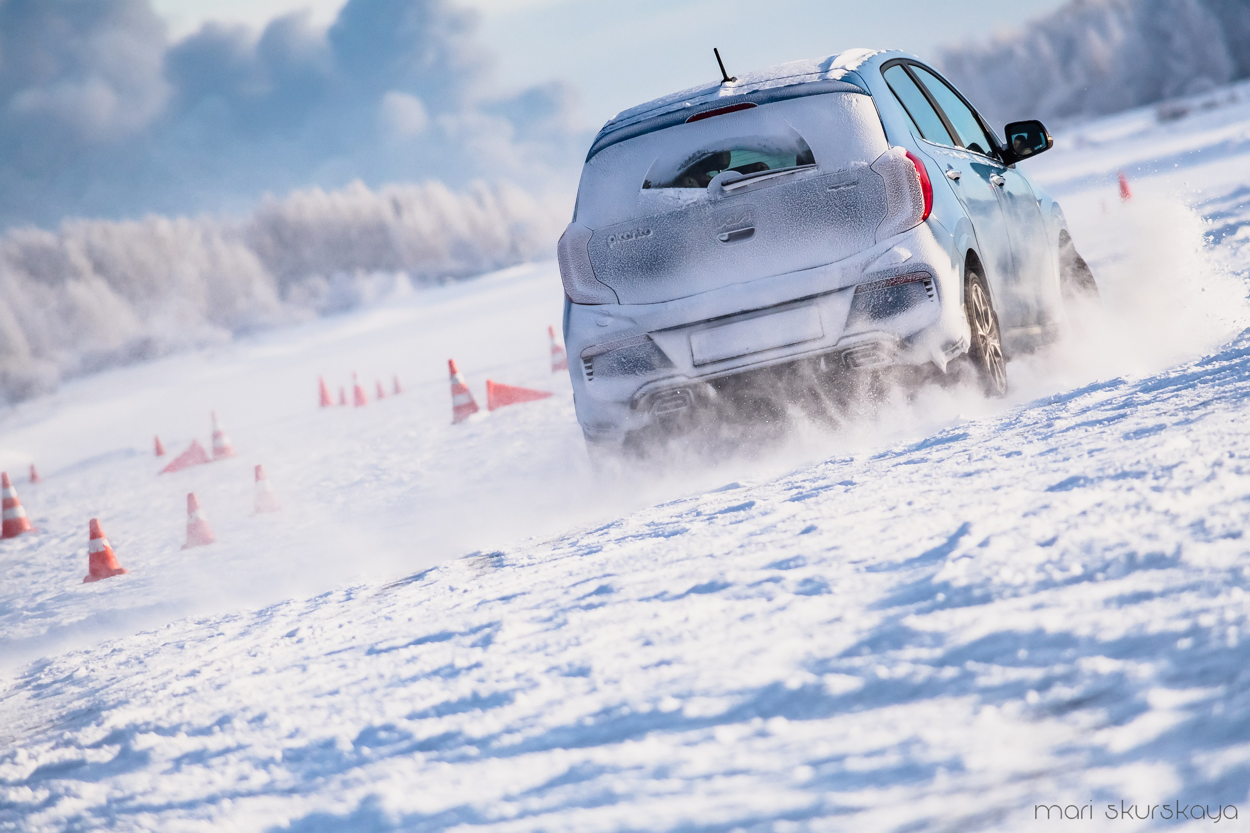 Контраварийная практика вождения автомобиля. Мотофотограф в Санкт-Петербурге Мария Скурская