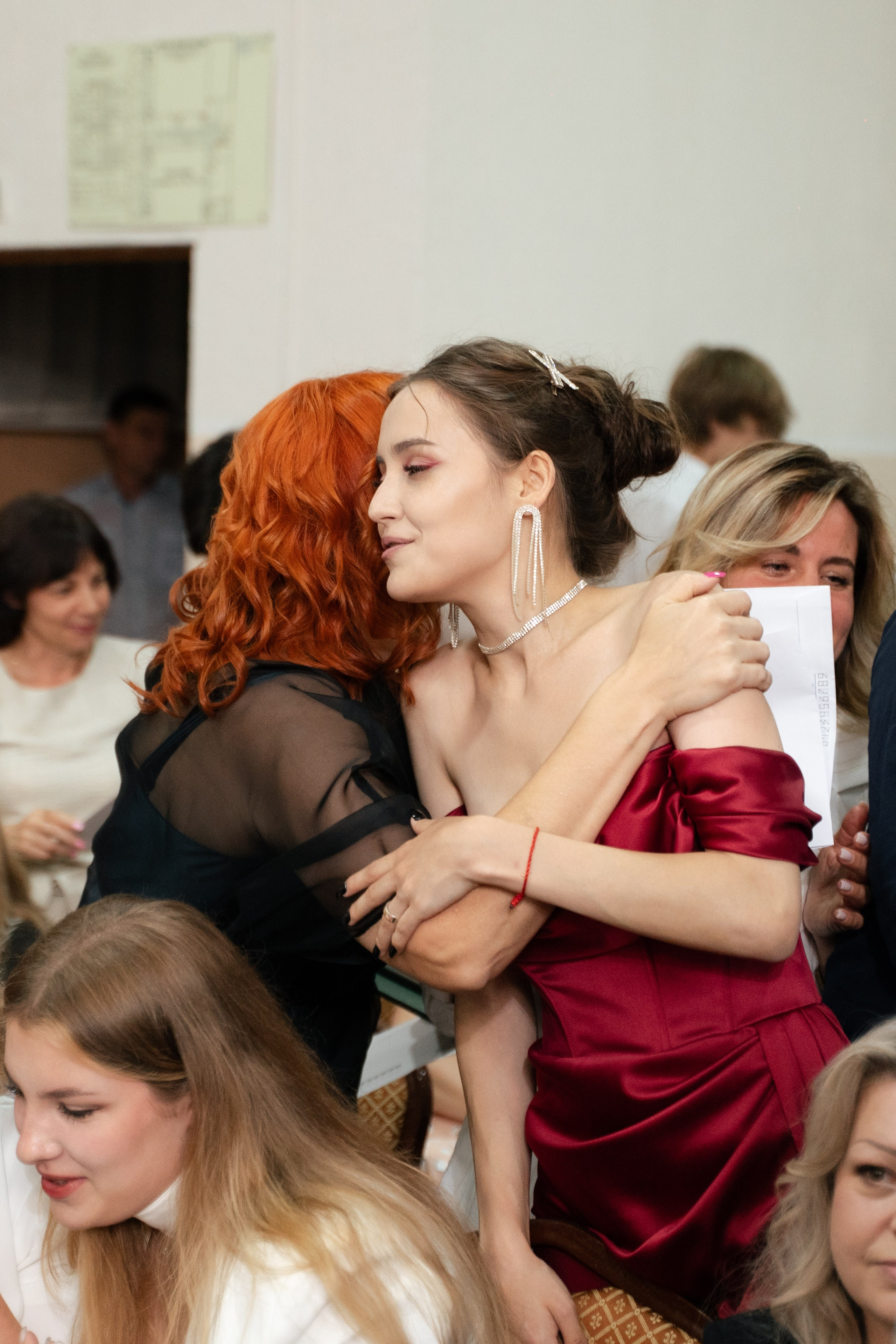 40 Школа 11 класс вручение аттестатов. Выпускные альбомы Натальи Бутко: Новороссийск, Анапа, Геленджик