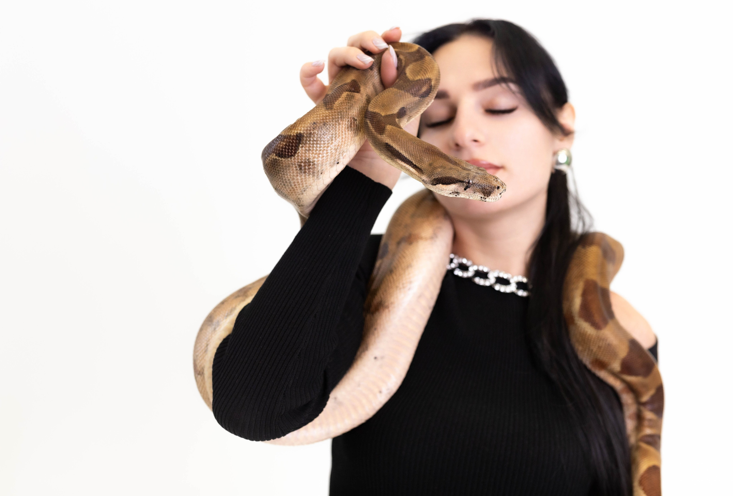 Фотосессии со змейкой. Свадебный и семейный фотограф Виолетта в Липецке