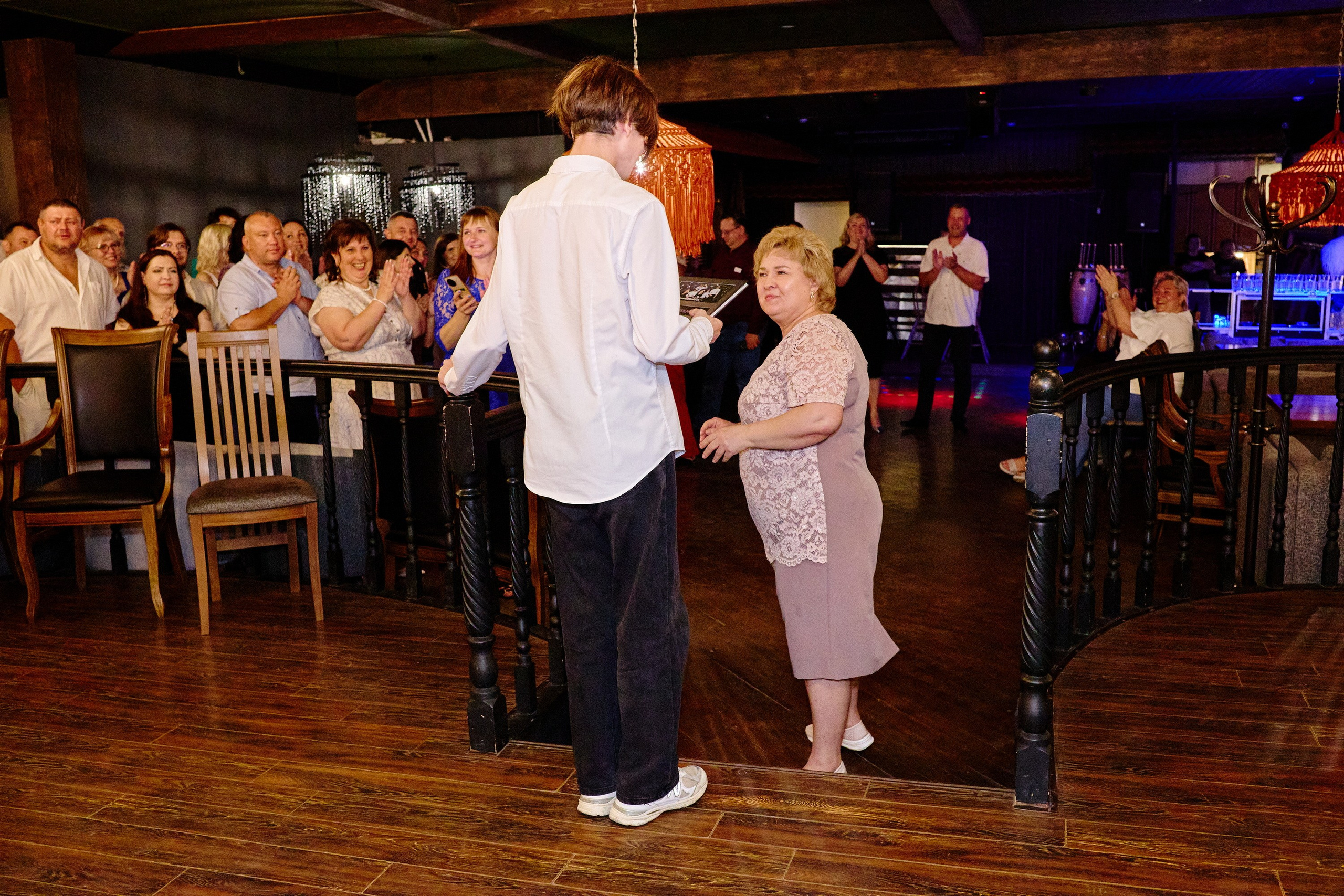 Выпускной 35 Сош. Фотограф Выпускные альбомы Таганрог Сергей Коробченко