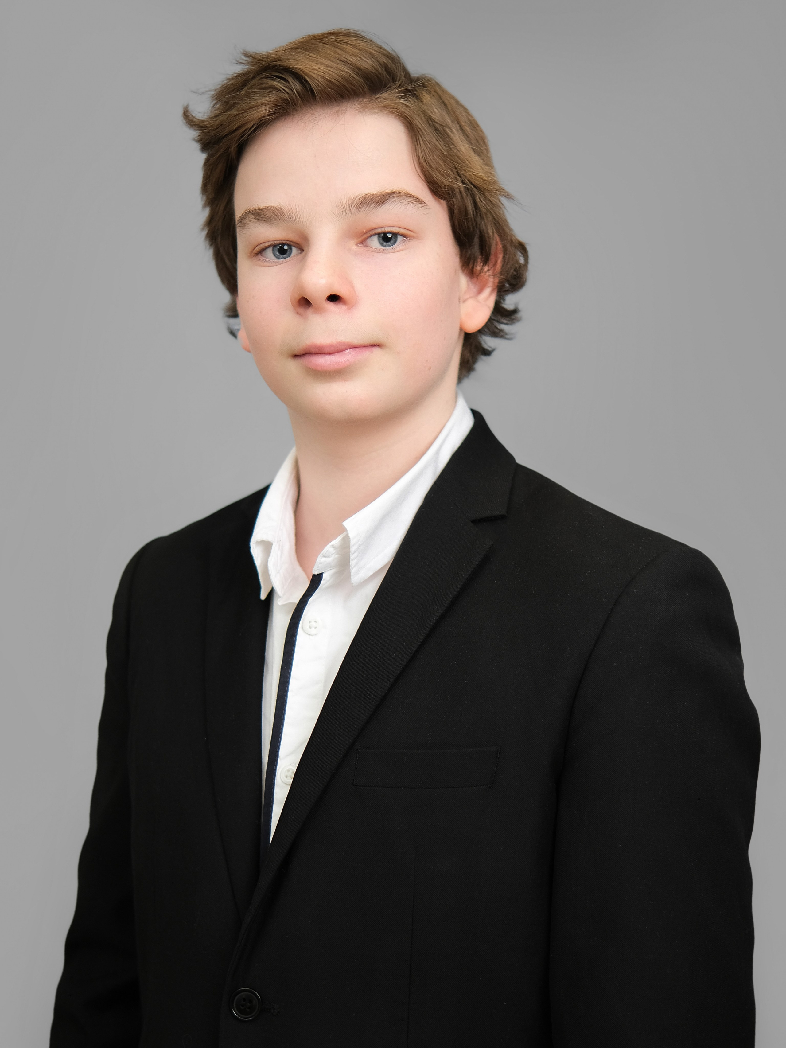 9-11 классы. Оживающие выпускные альбомы в Москве и Московской области