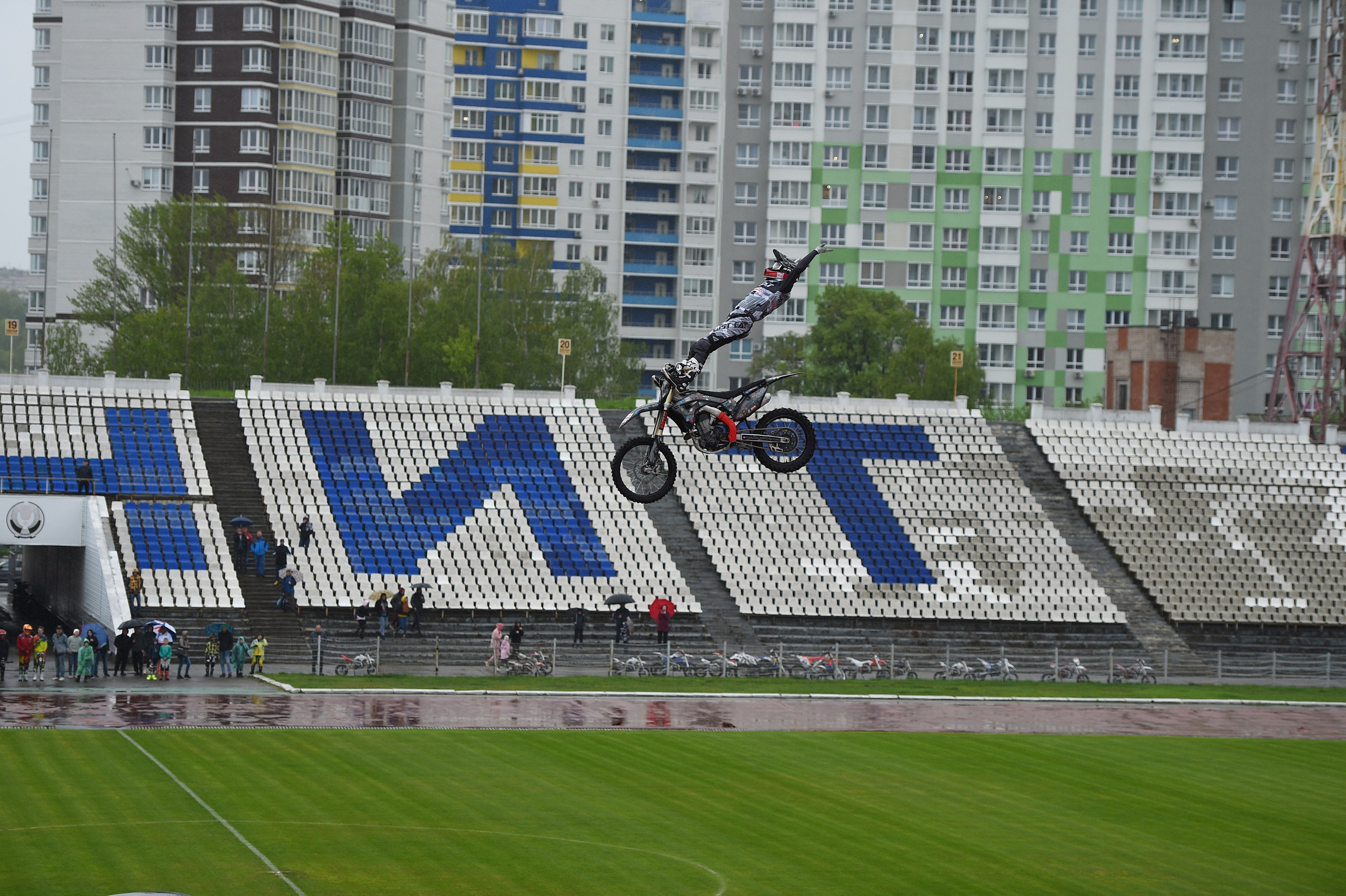 Шоу Безумцев. Ижевск. 2022.05.28. Спортивный репортажный фотограф в Ижевске Сергей Мерзляков