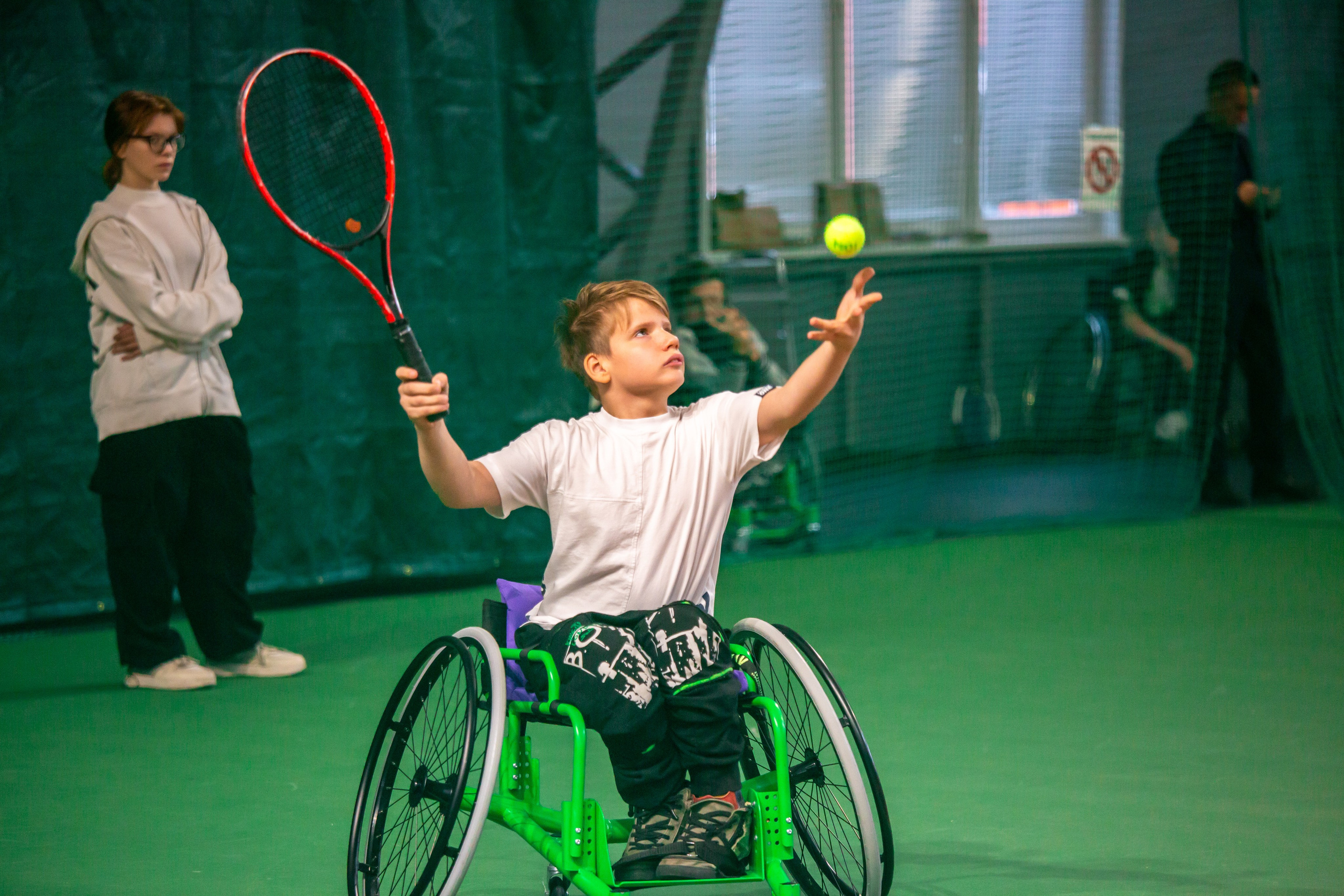 Турнир по теннису на колясках. Репортажный, семейный, свадебный, портретный фотограф