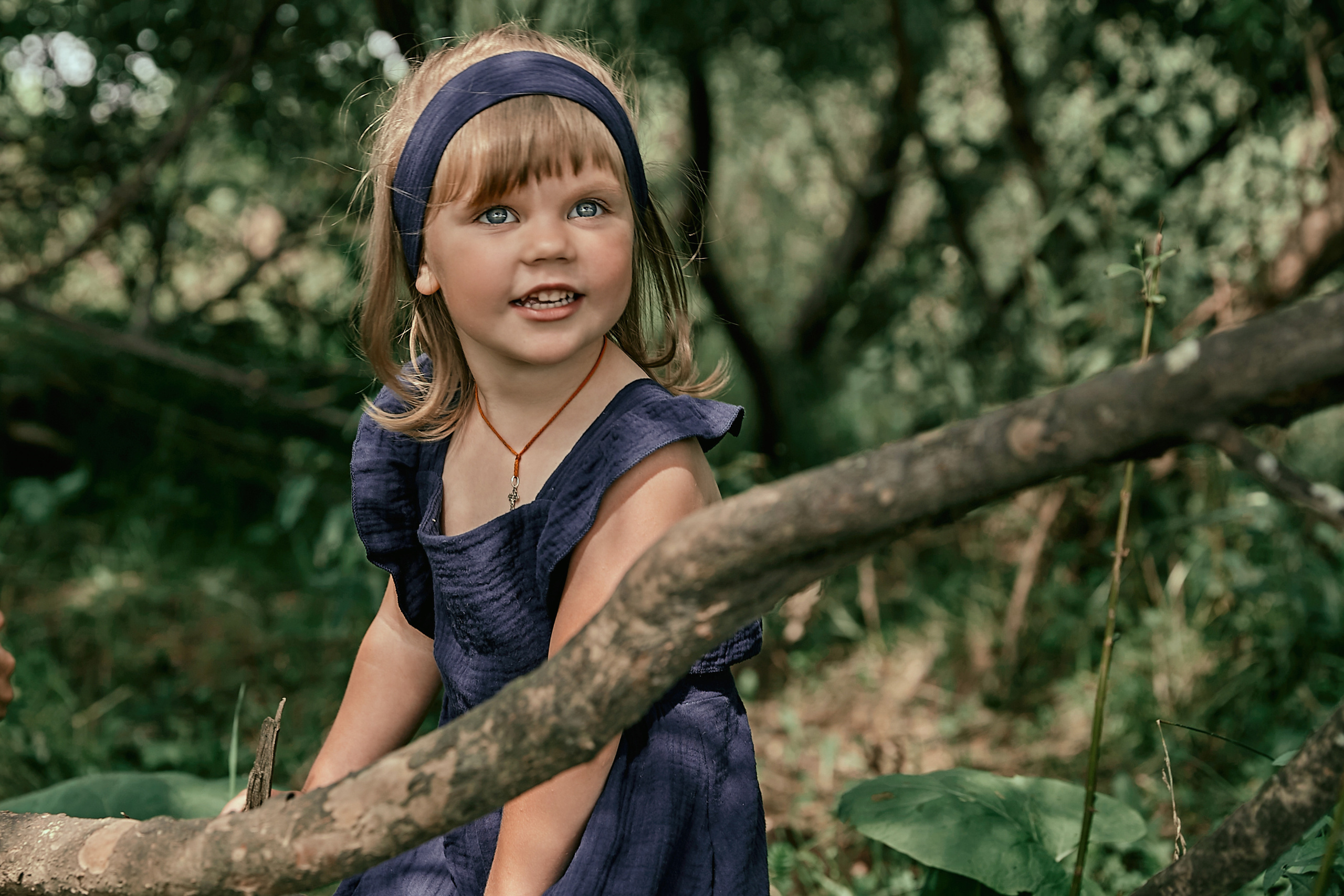 Летняя семейная фотосессия у пруда. Рекламный фотограф Санкт-Петербург Катерина Мишкель