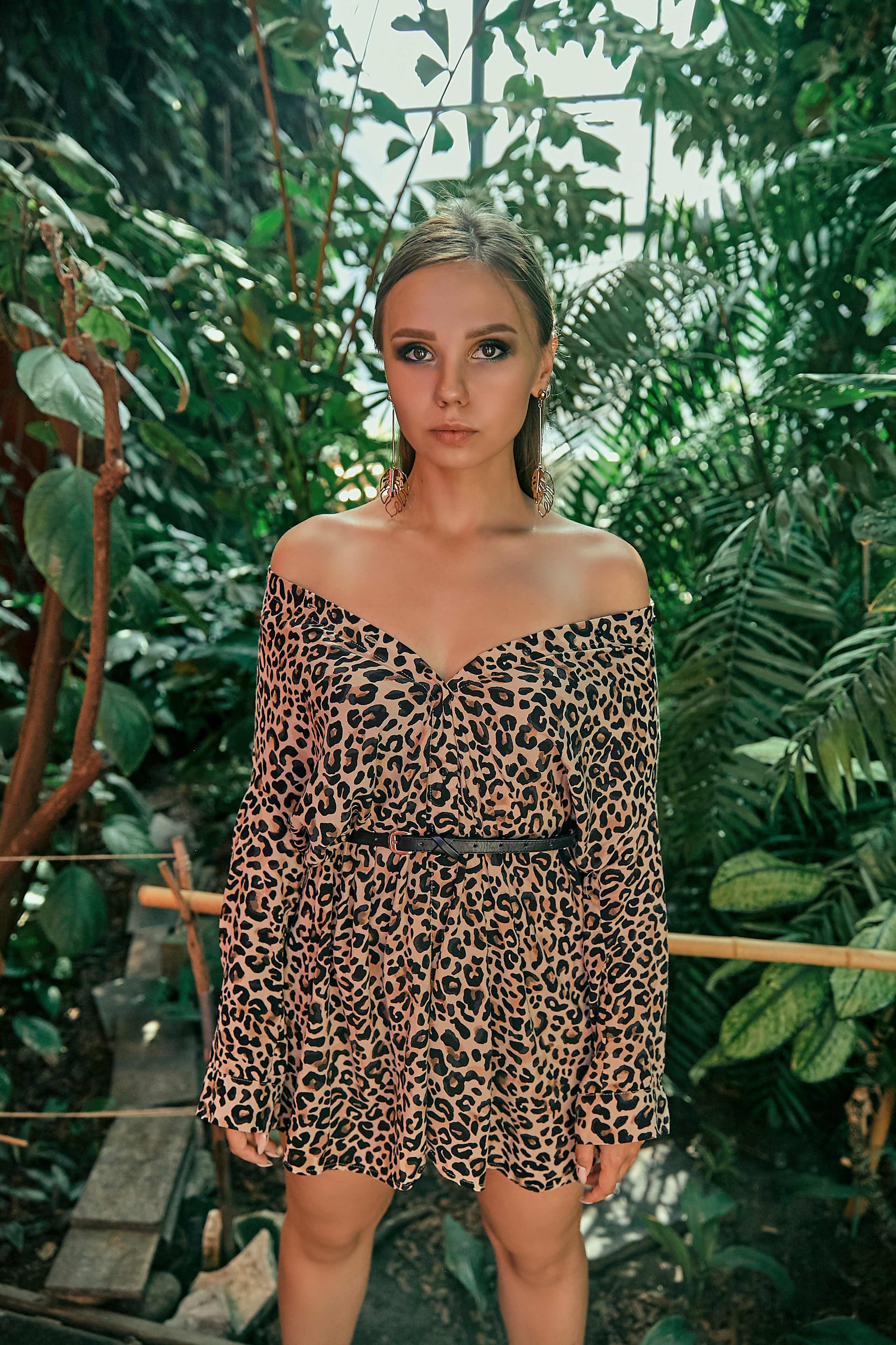 Тропическая фотосессия девушки в оранжереи. Рекламный фотограф Санкт-Петербург Катерина Мишкель