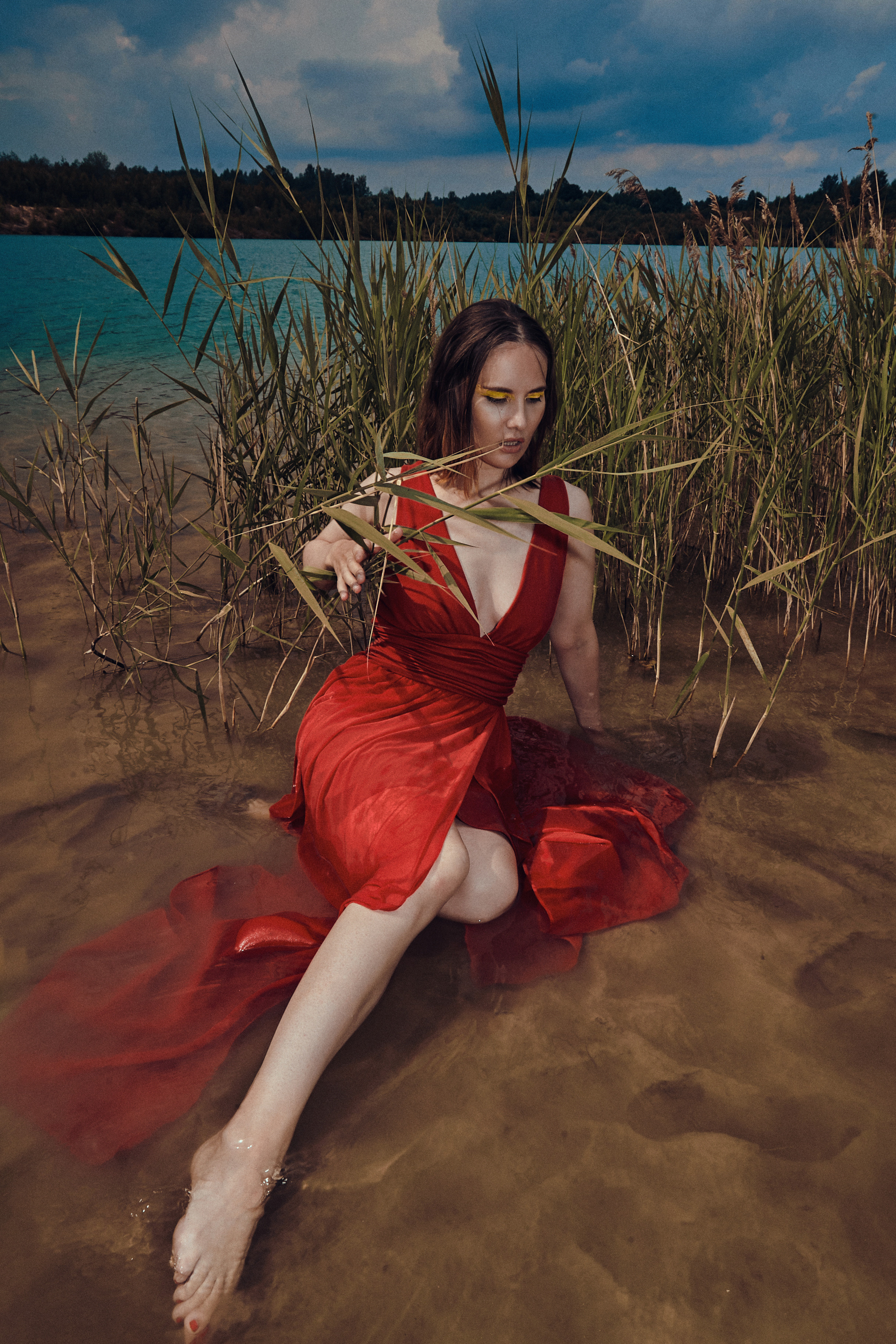 Fashion съемка в воде с лимонам. Рекламный фотограф Санкт-Петербург Катерина Мишкель